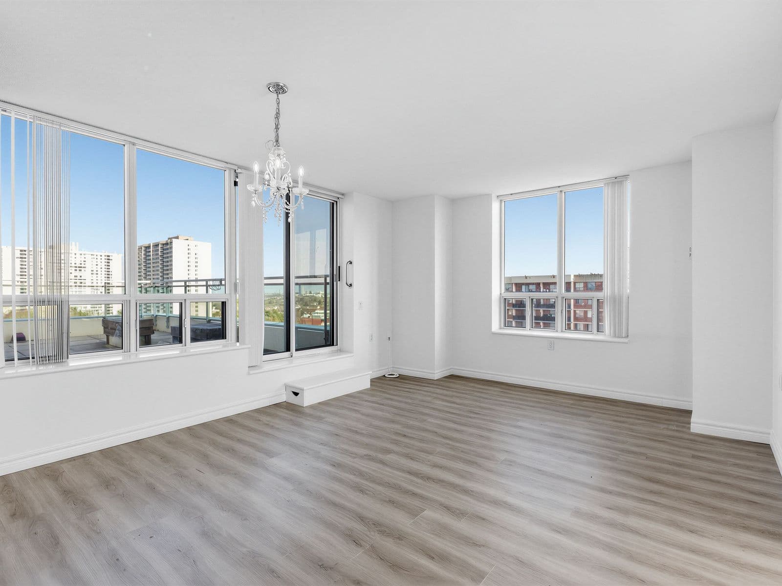 2800 Warden Avenue 1102, Toronto E05, ON M1W 3Z6