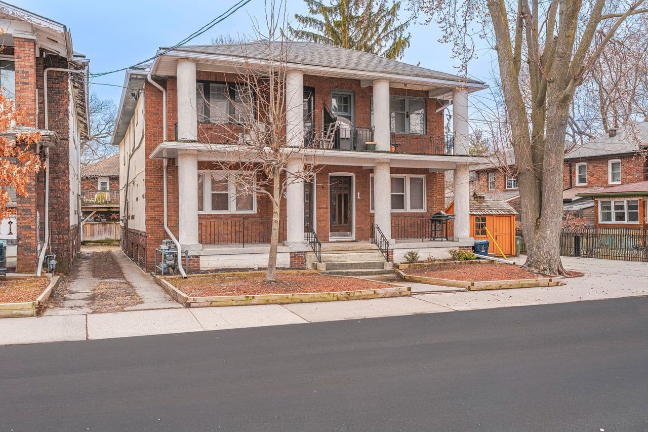 1-3 Bonfield Avenue, Toronto E02, ON M4E 1B9