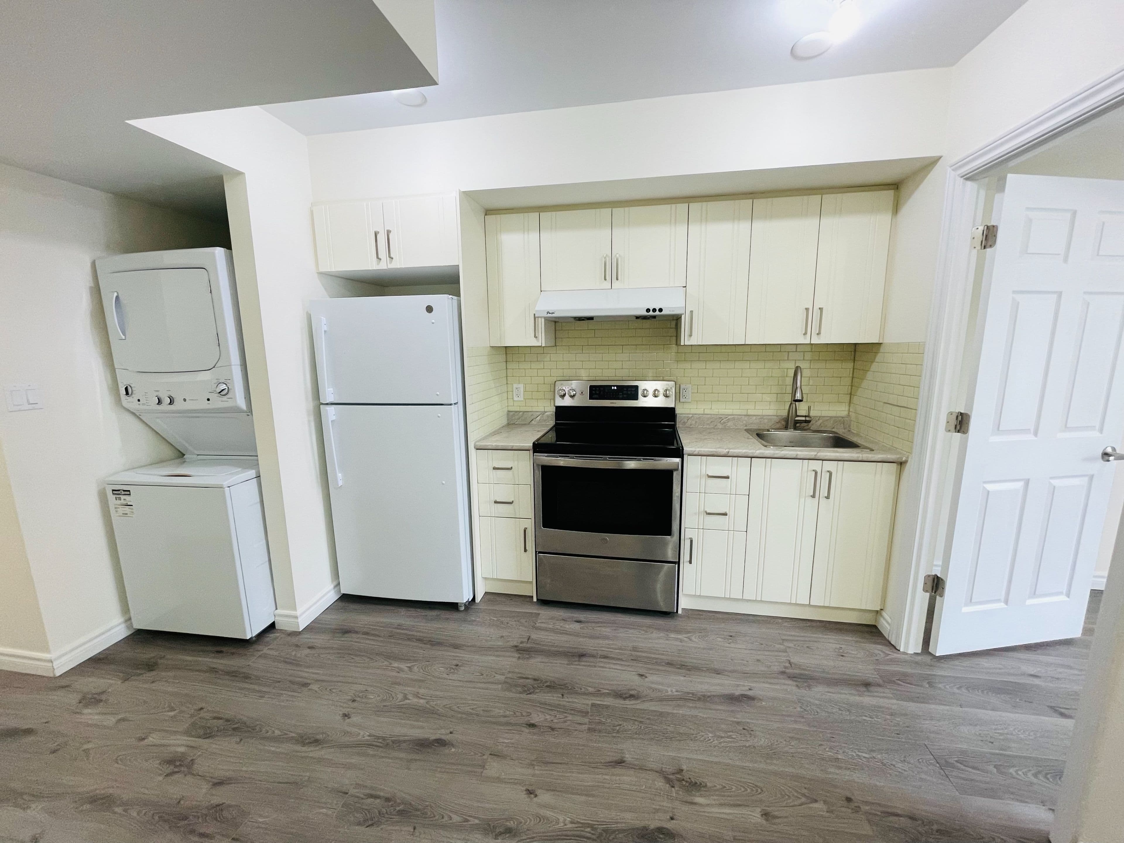 721 Danforth Avenue 2A, Toronto E03, ON M4J 1L2