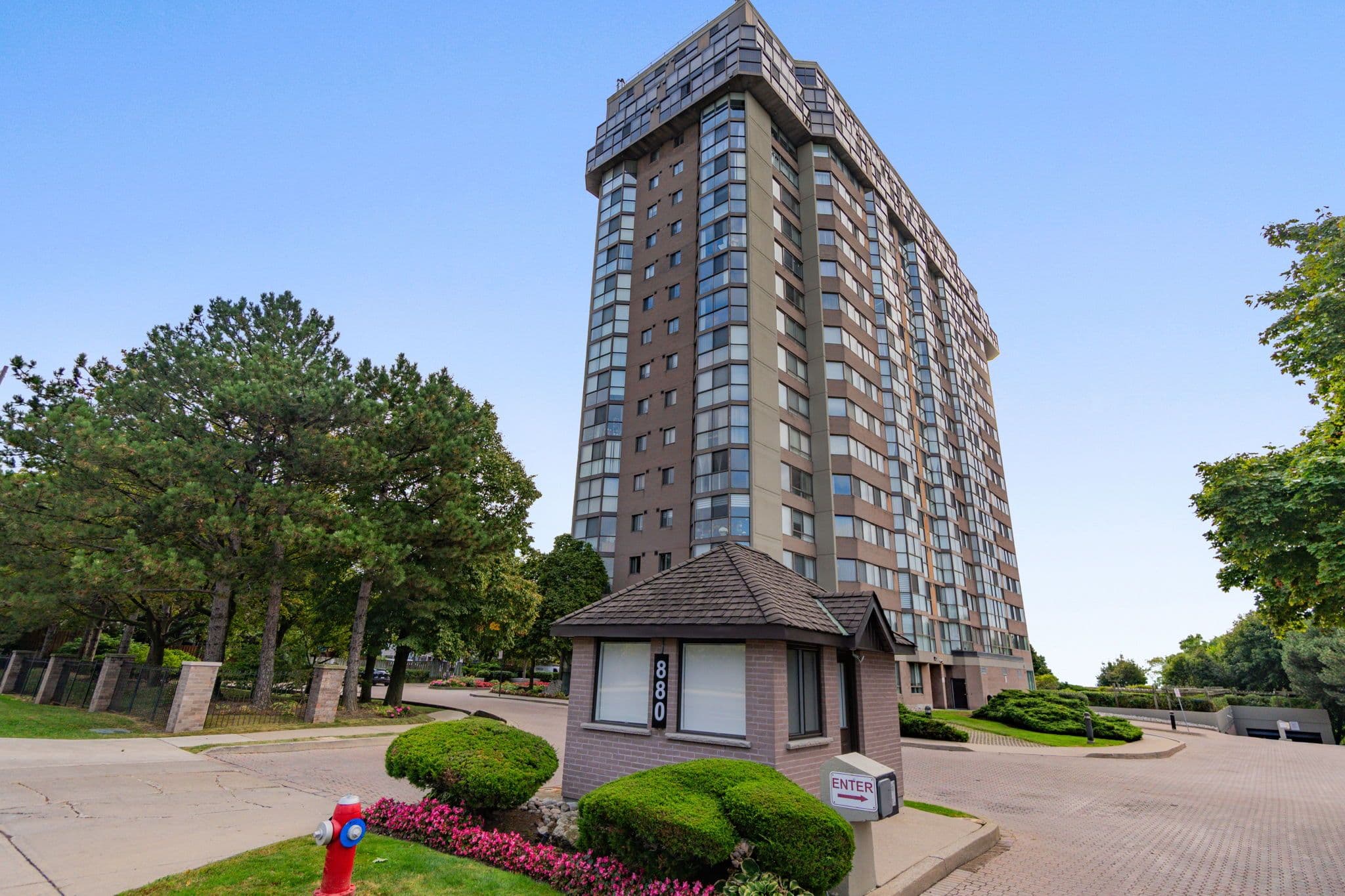 880 Dundas Street W 502, Mississauga, ON L5C 4H3