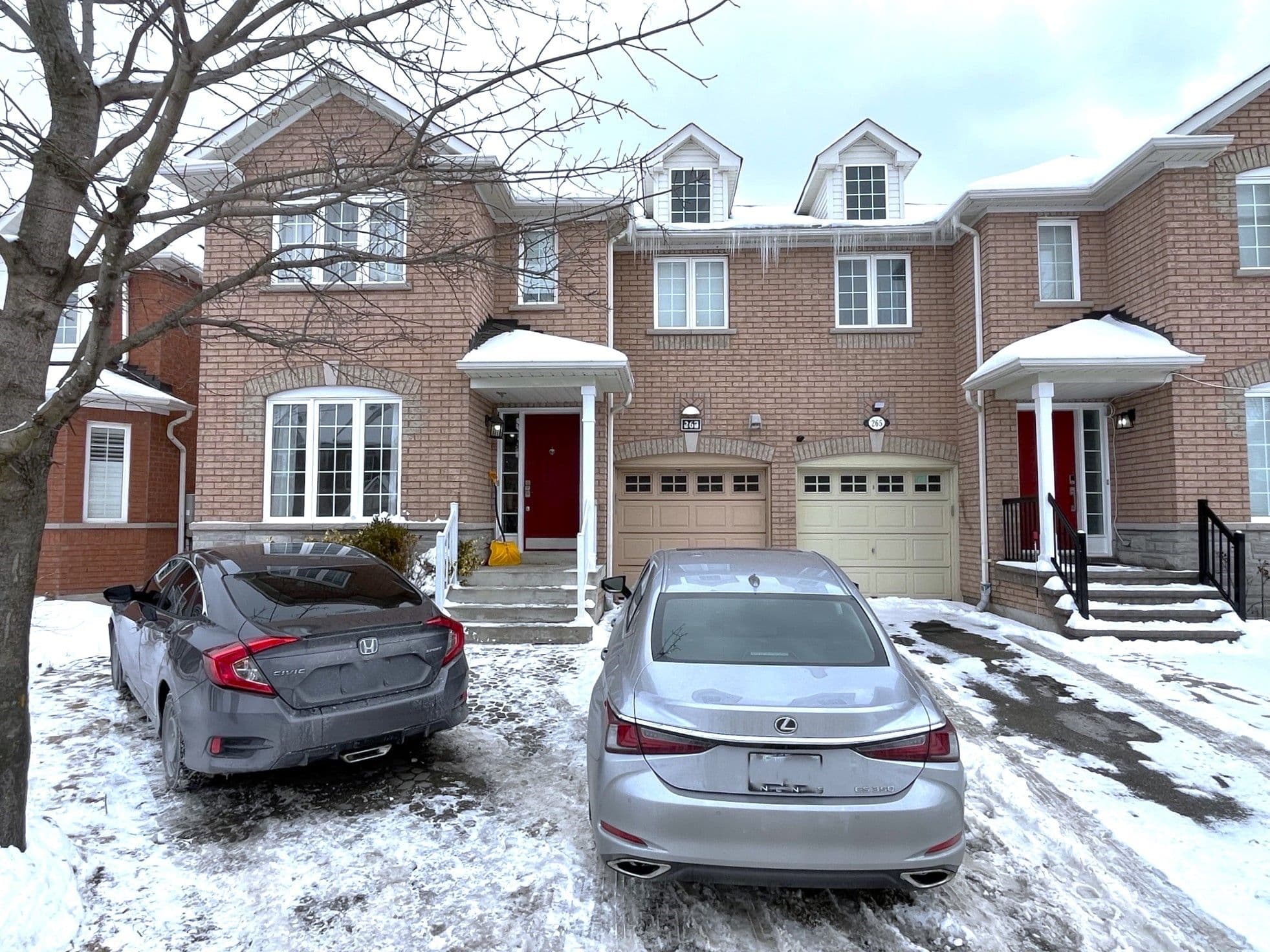267 Flagstone Way, Newmarket, ON L3X 2Y1
