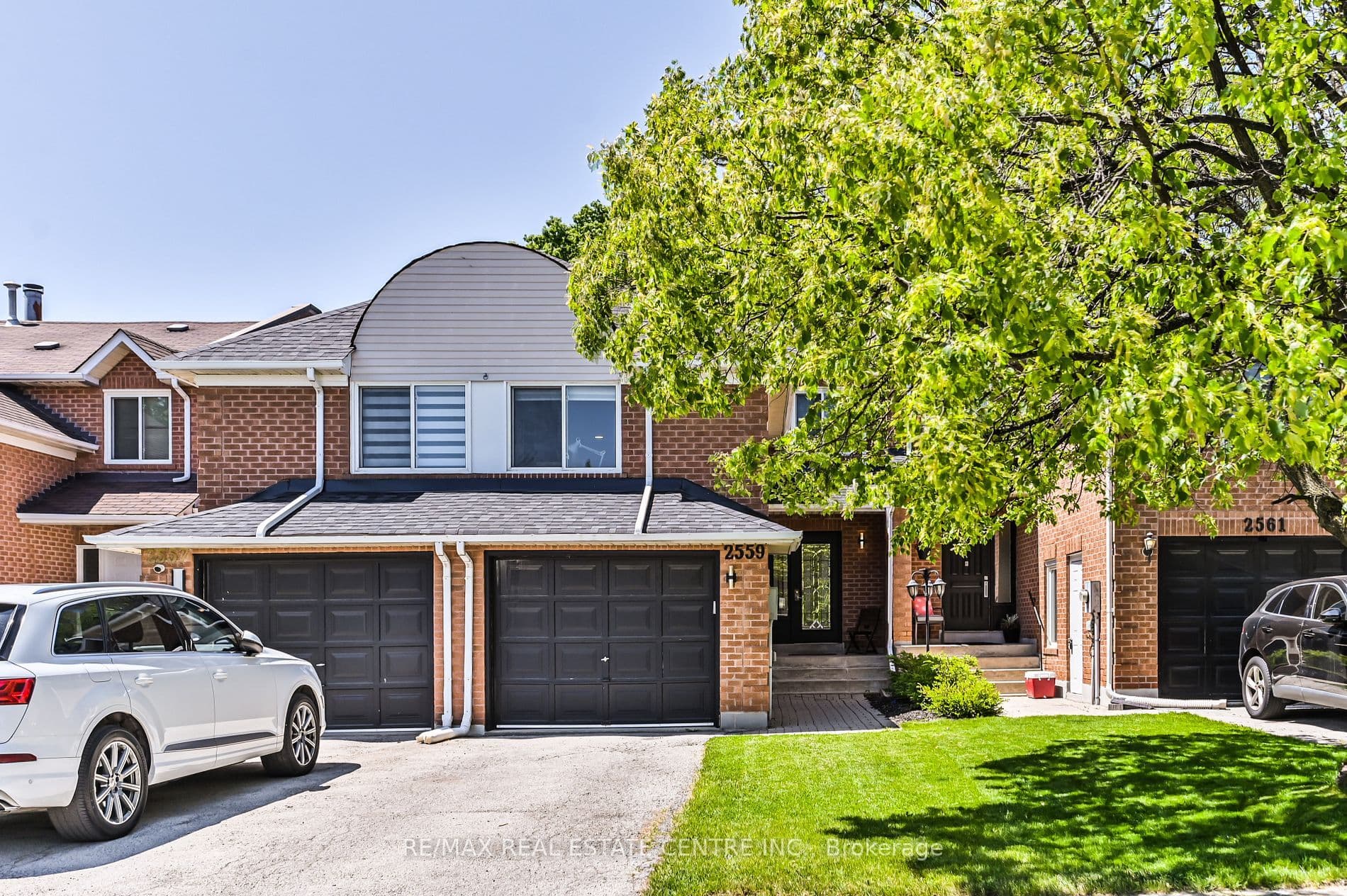 2559 Addingham Crescent, Oakville, ON L6J 7K7