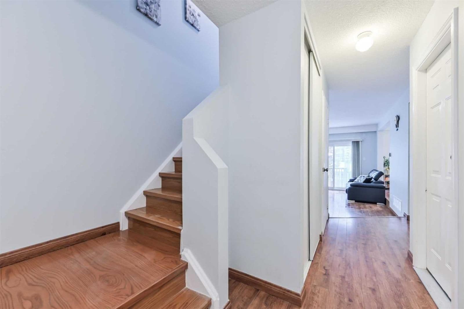 29 Fundy Bay Boulevard 73, Toronto E05, ON M1W 3A2