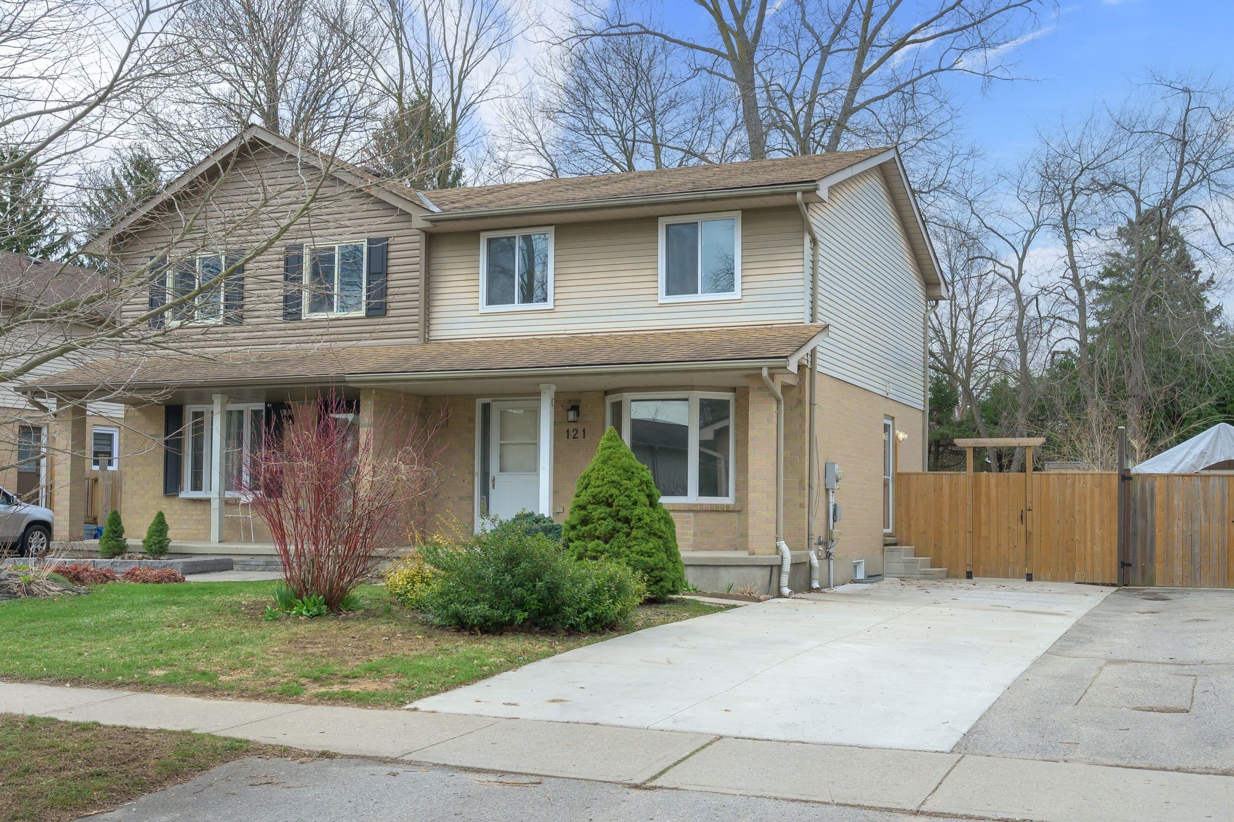 121 Kimberley Avenue, London South, ON N5Z 4Z2
