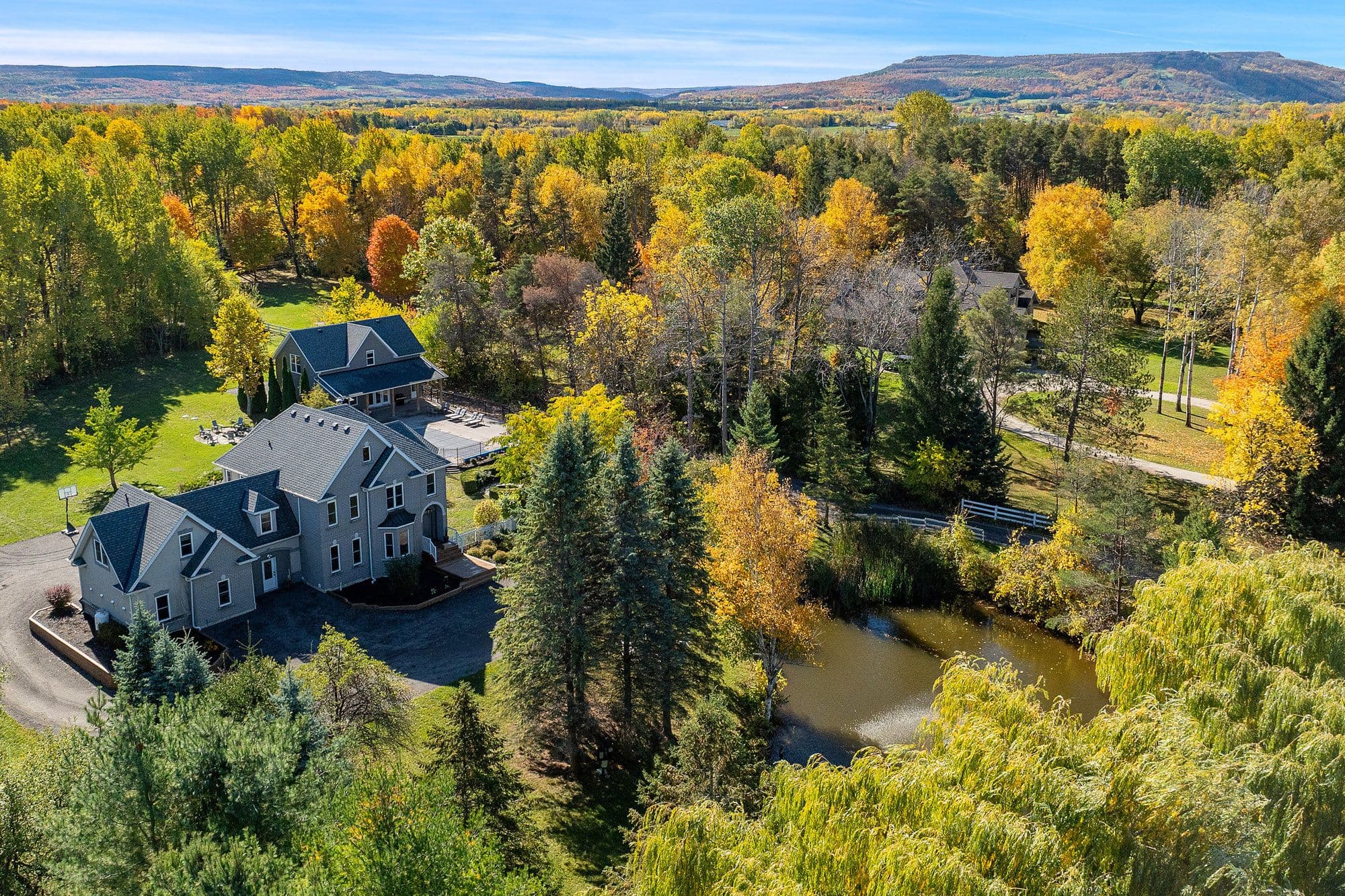 7833 Poplar Side Road, Clearview, ON L9Y 5N4