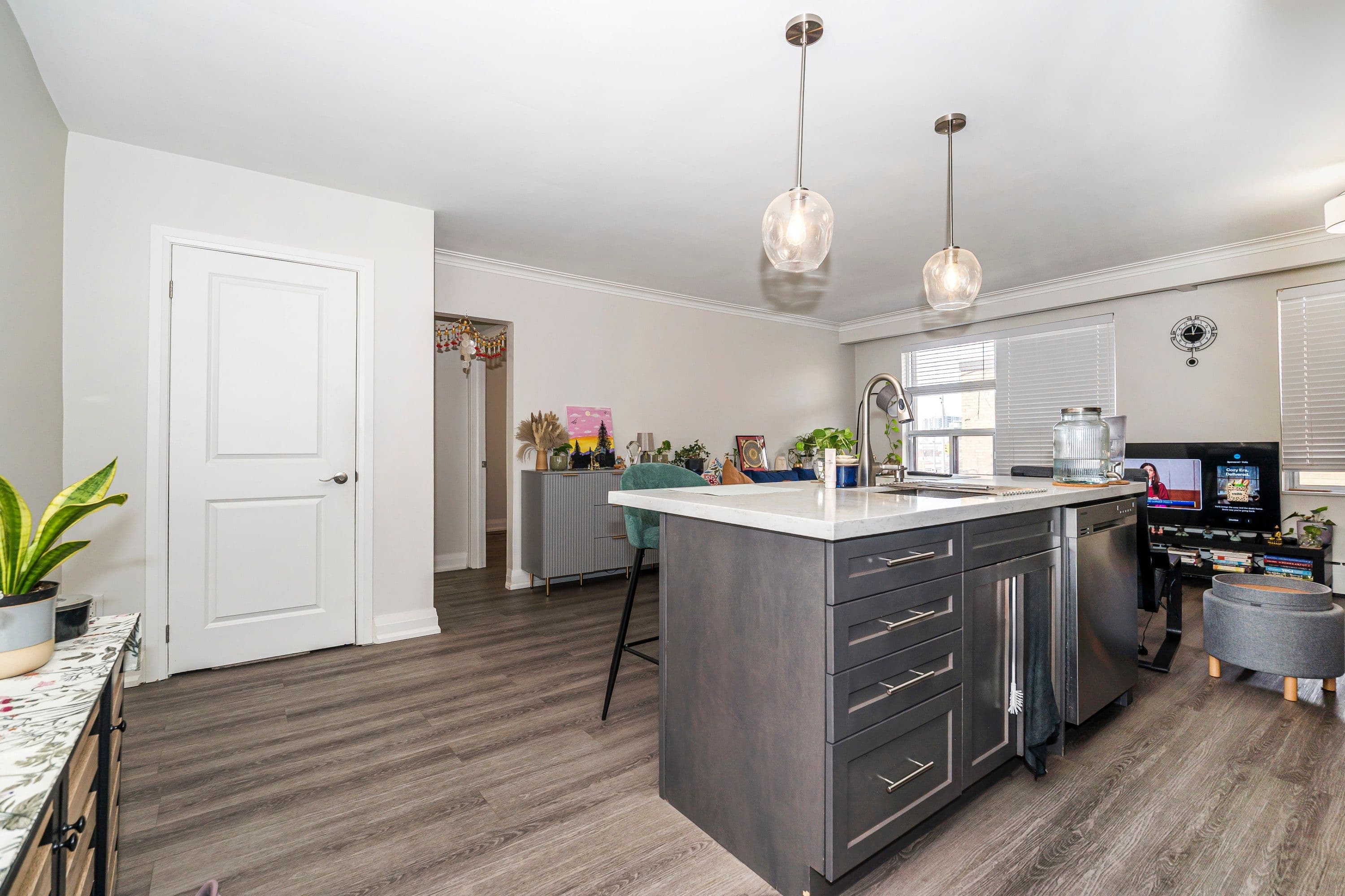 2637 Keele Street E 9, Toronto W04, ON M6L 2P2