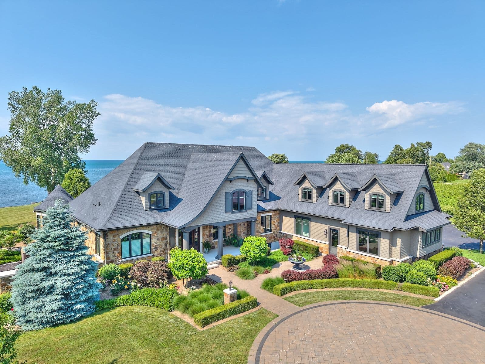 1234 Lakeshore Road, Niagara-on-the-Lake, ON L0S 1J0