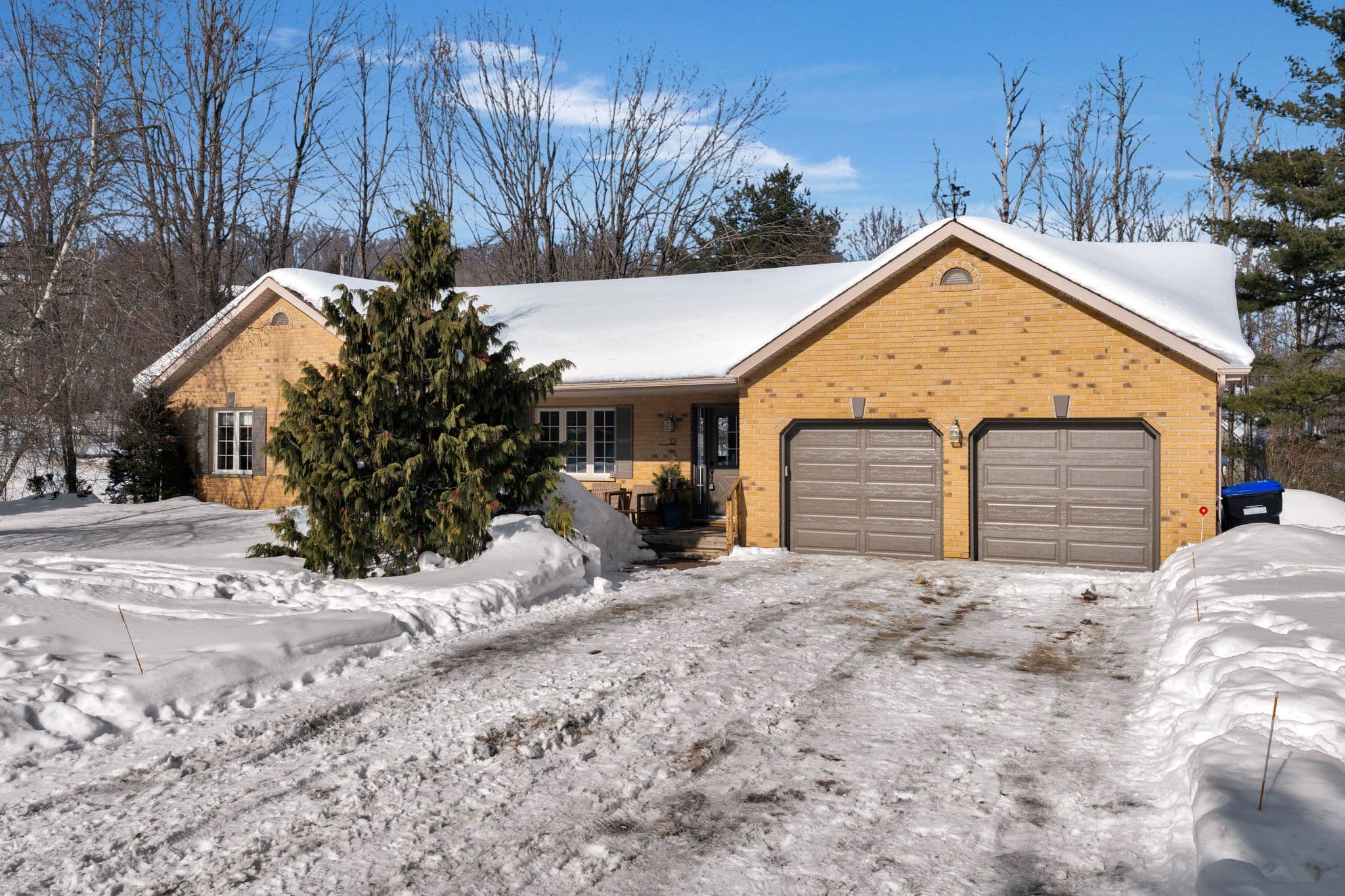32 Hickory Lane, Oro-Medonte, ON L0K 1E0