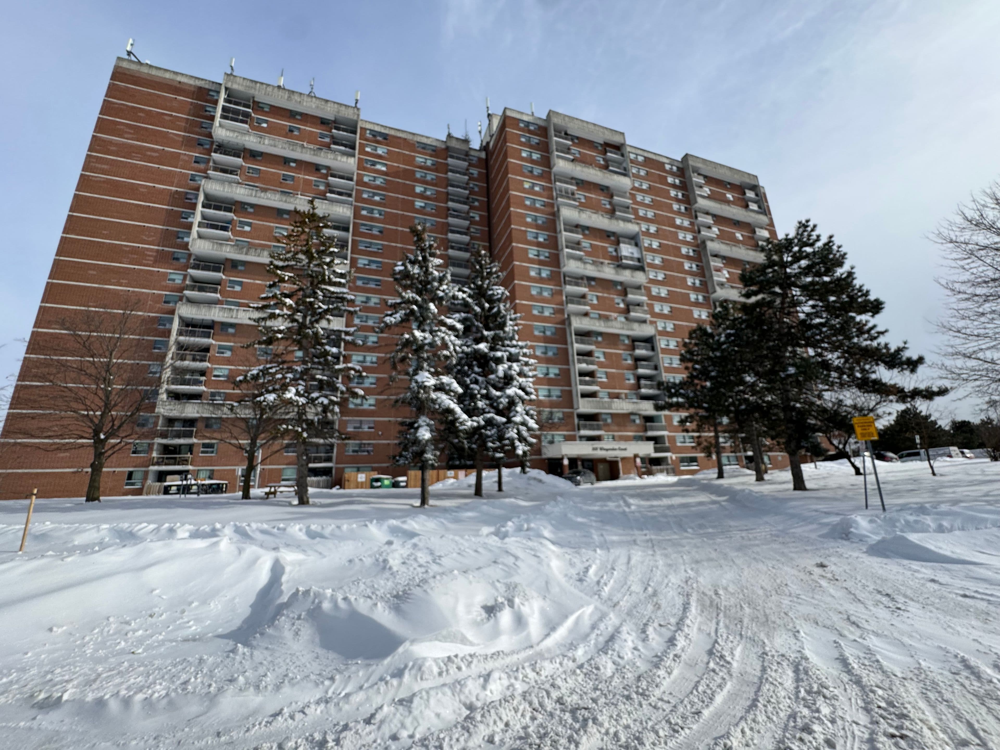 100 Wingarden Court 713, Toronto E11, ON M1B 2P4