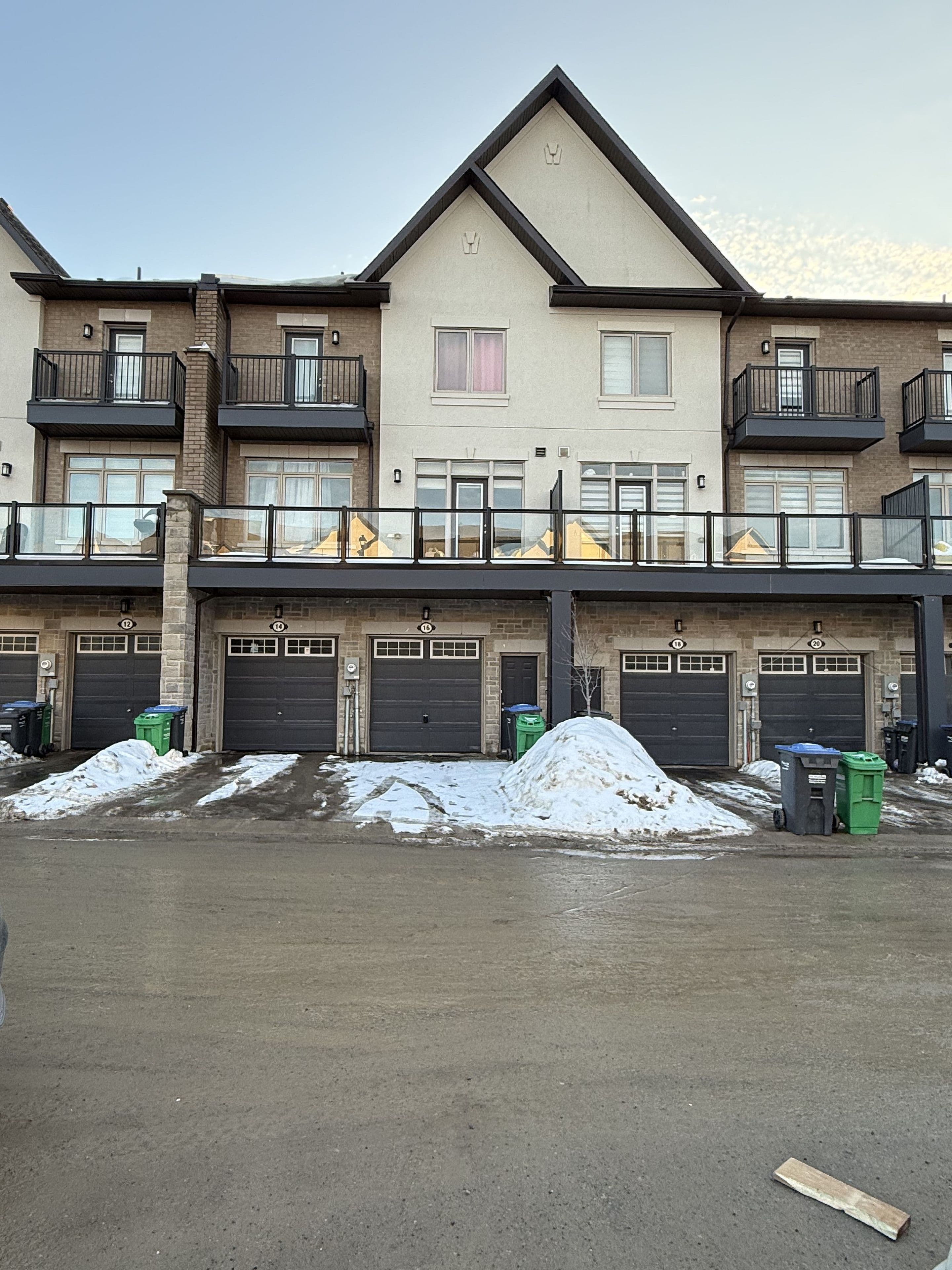 16 Joseph Halbert Place, Caledon, ON L7C 4L5