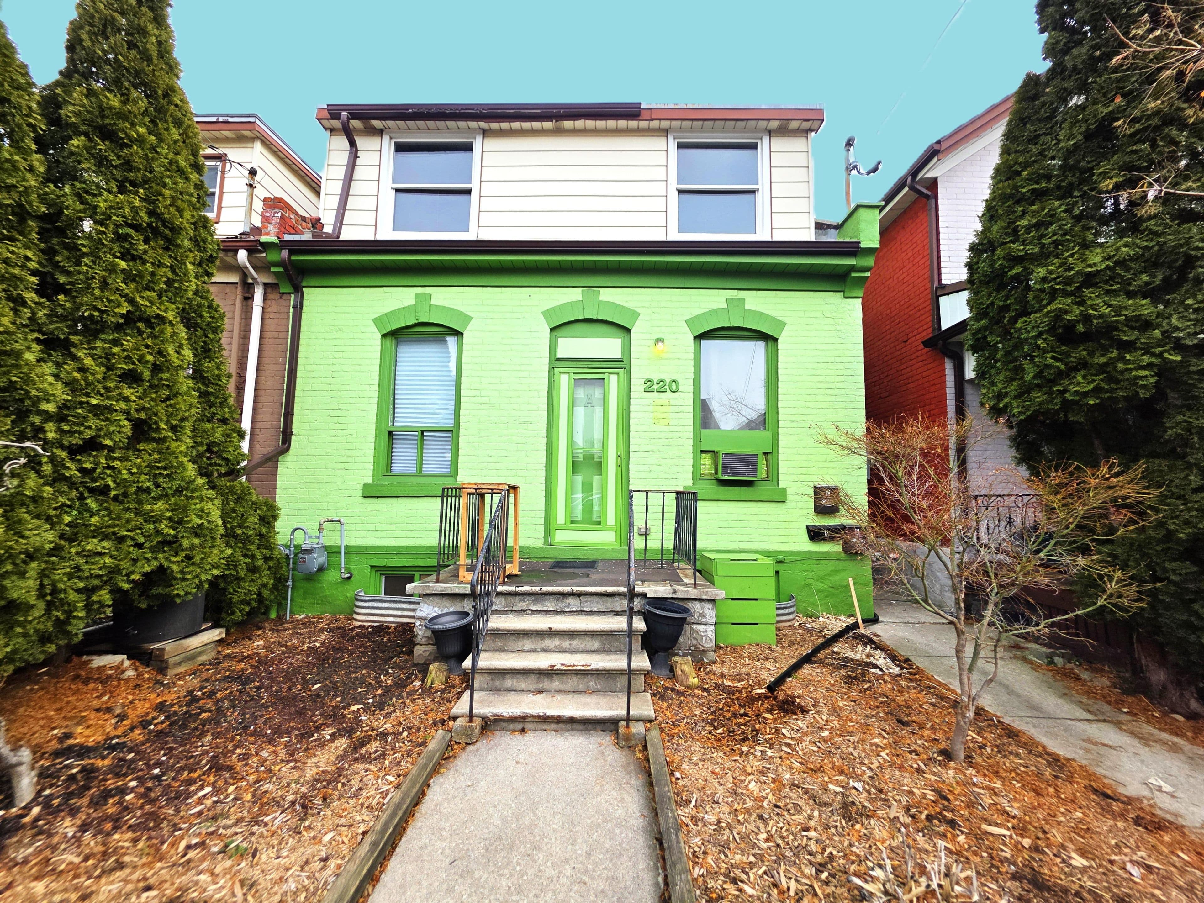 220 Emerald Street N, Hamilton, ON L8L 5K8