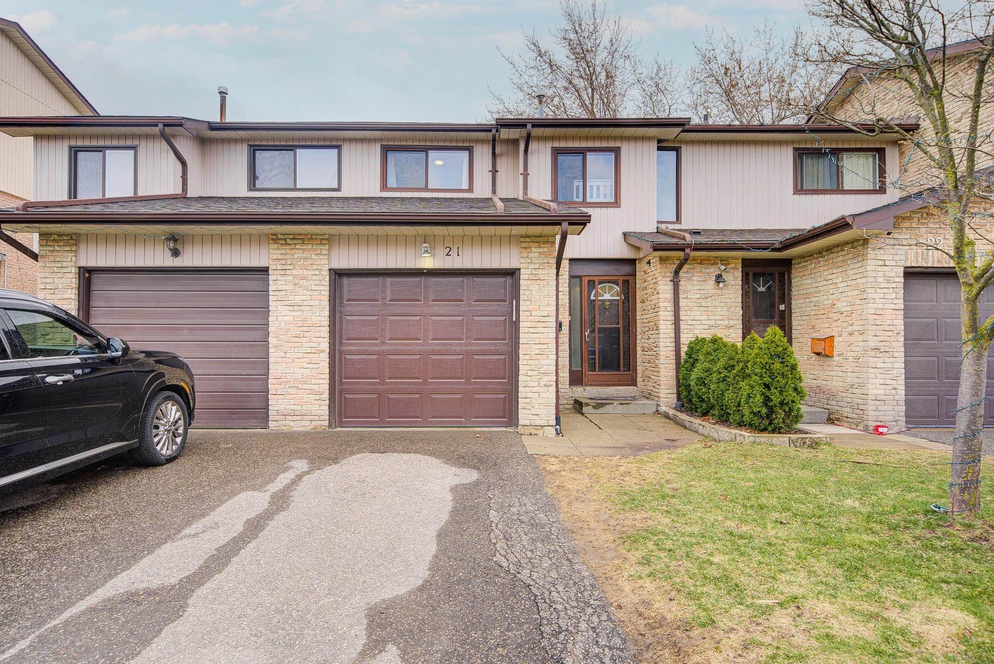 21 DAWSON Crescent, Brampton, ON L6V 3M5