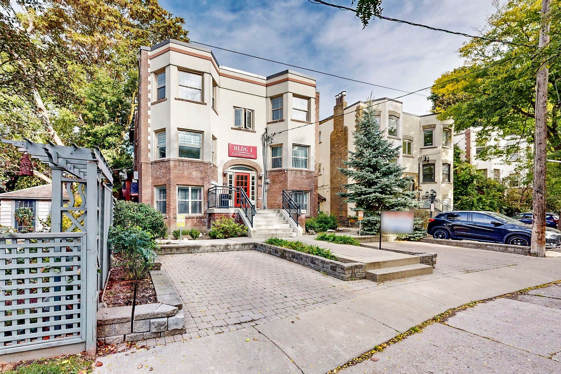 9 Humewood Court Building 1 Unit 5, Toronto C03, ON M6C 1C9