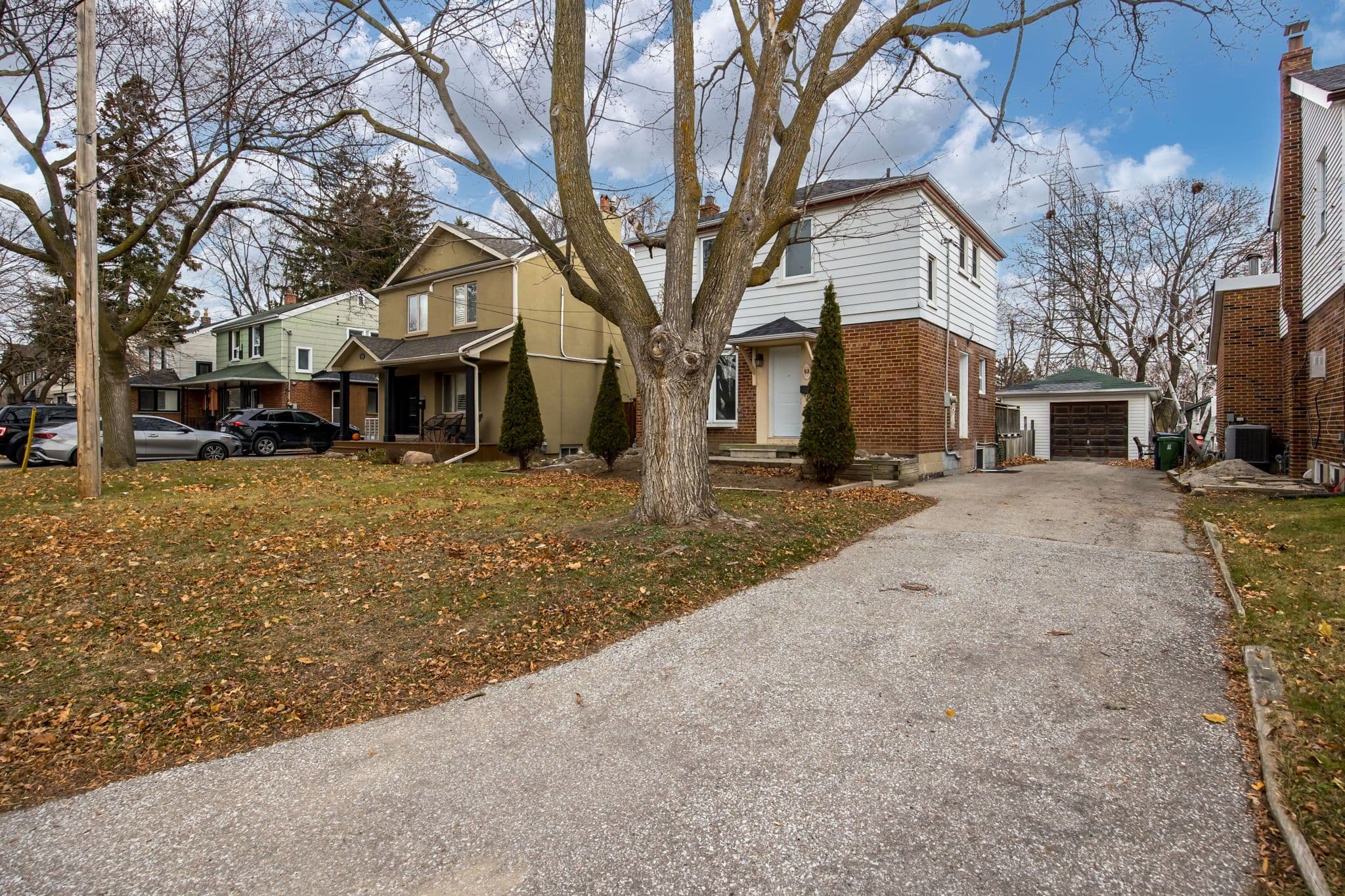 93 Ashbourne Drive, Toronto W08, ON M9B 4H6
