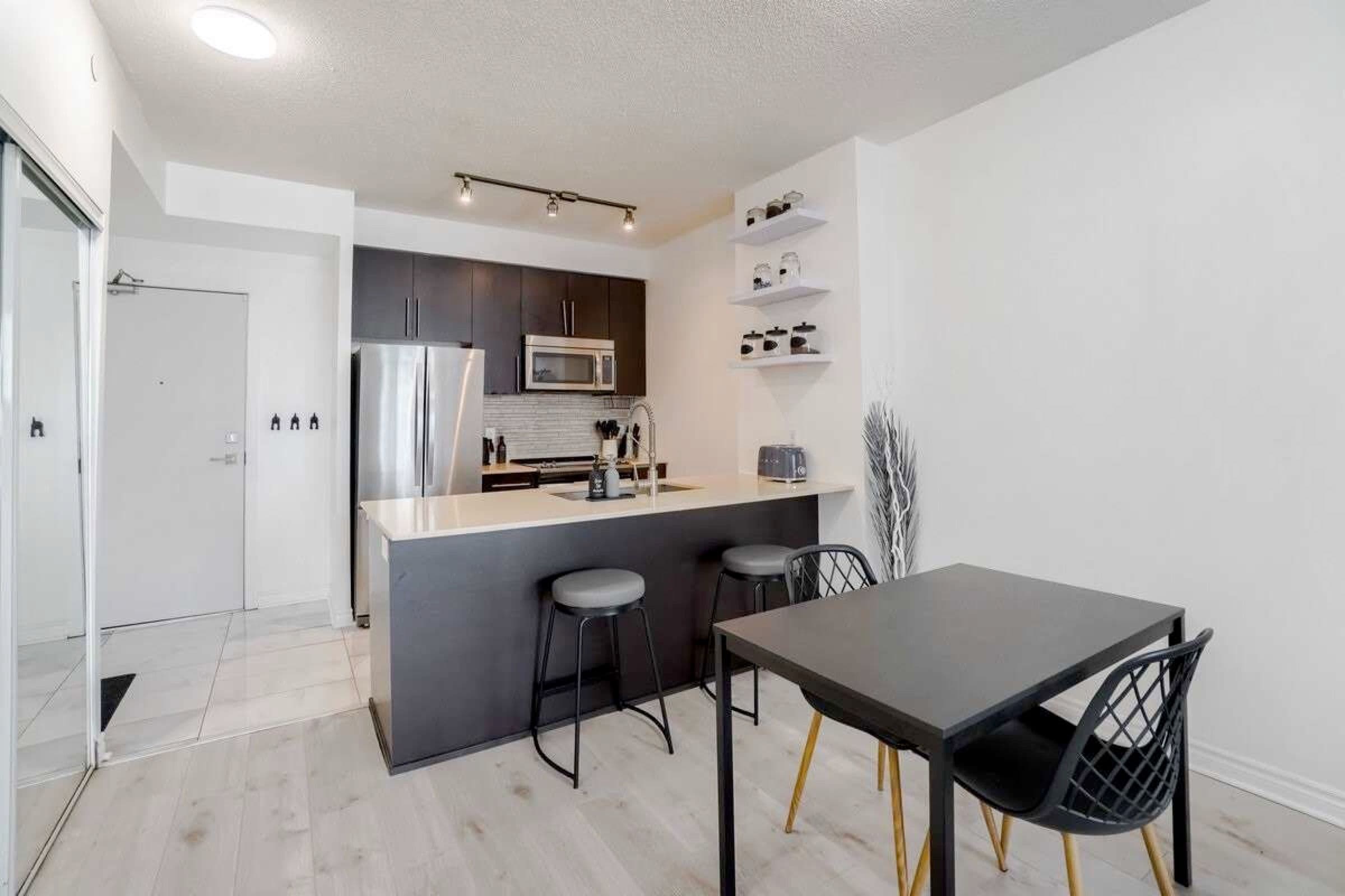 4011 Brickstone Mews 2604, Mississauga, ON L5B 0G3