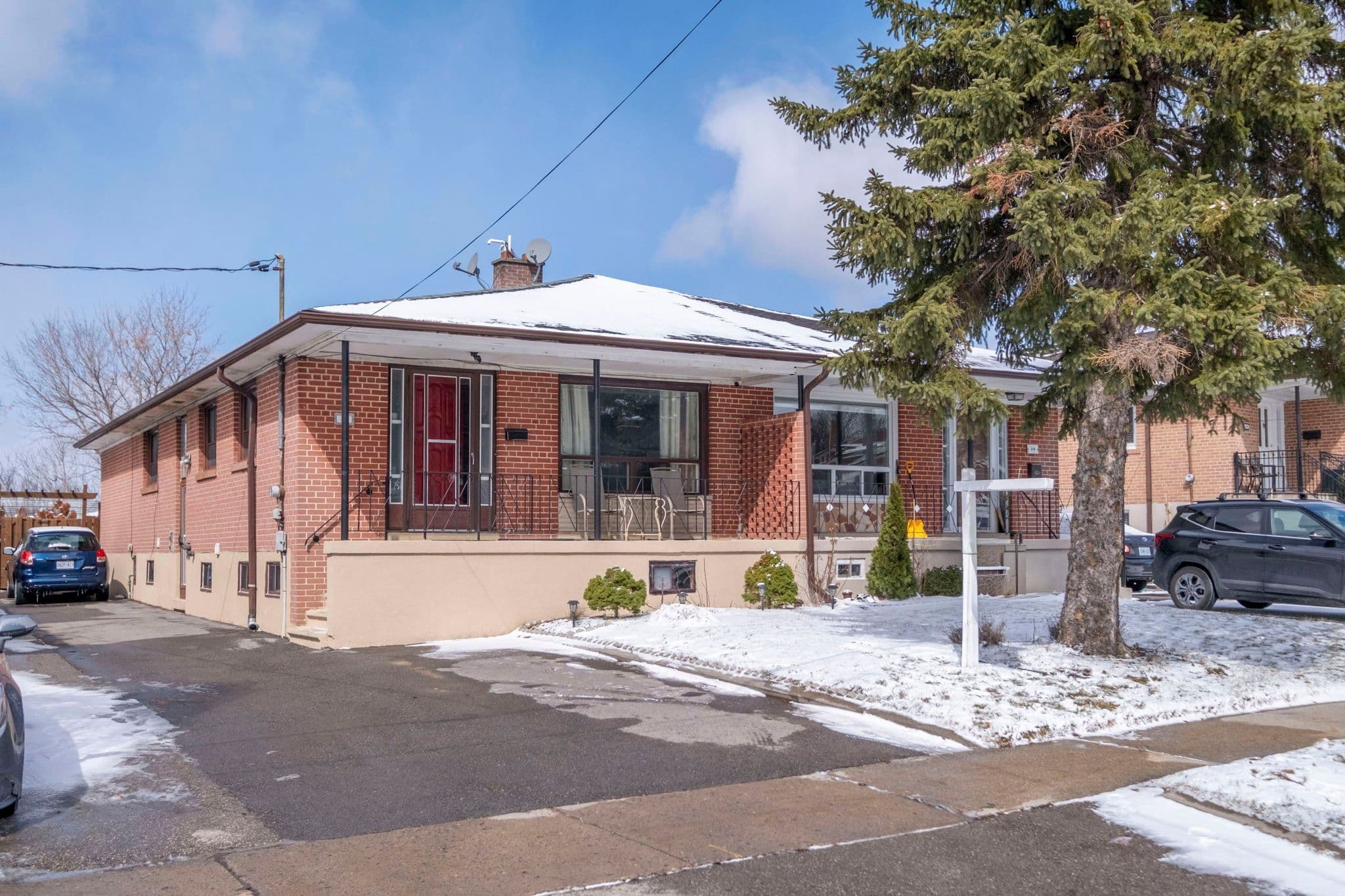 36 Hucknall Road, Toronto W05, ON M3J 1V8