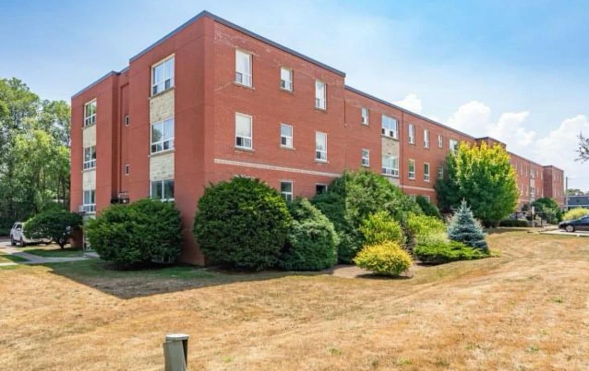 110 South Forster Park Drive 303, Oakville, ON L6K 1Z1