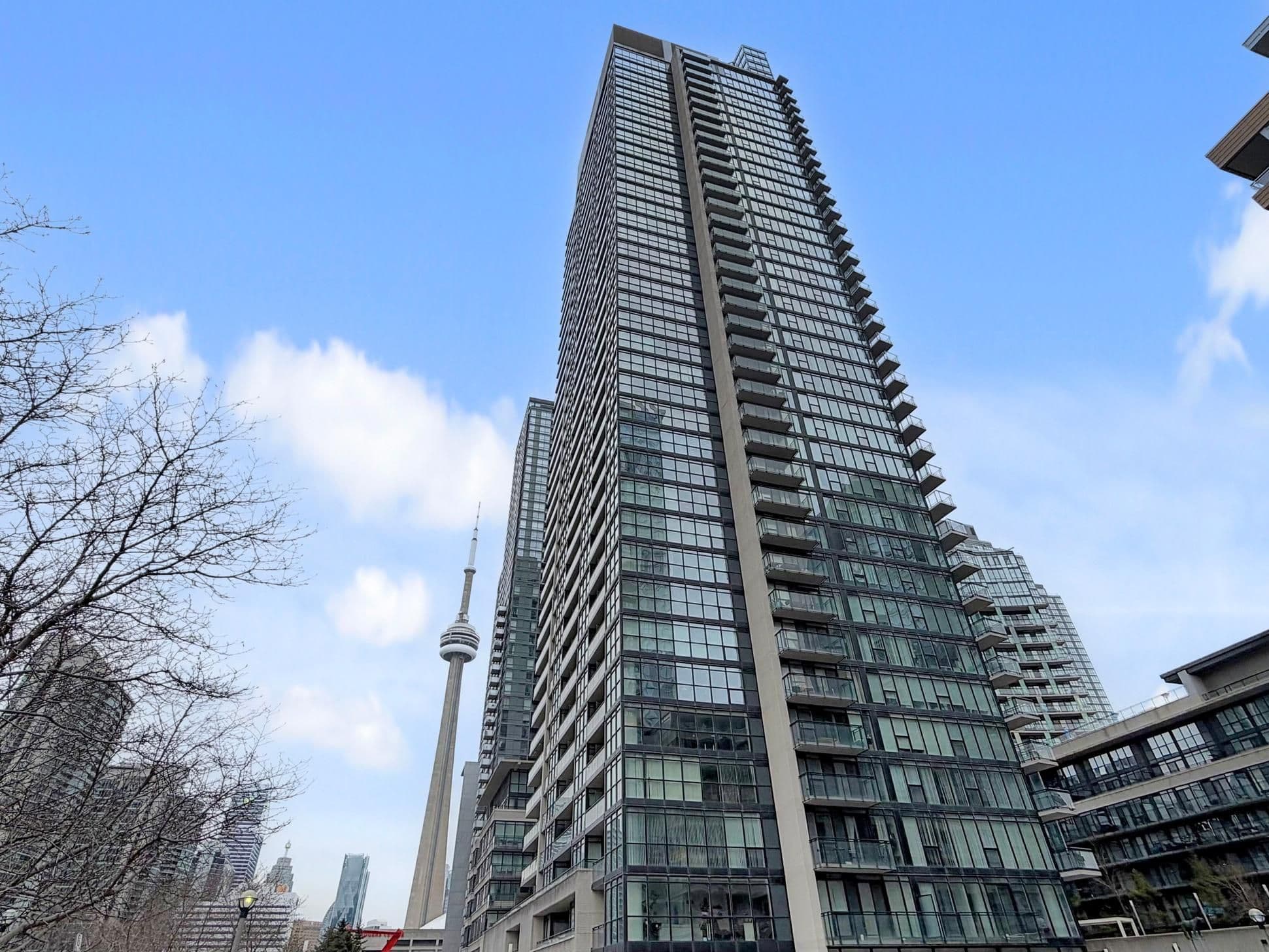 25 Capreol Court 3502, Toronto C01, ON M5V 3Z7