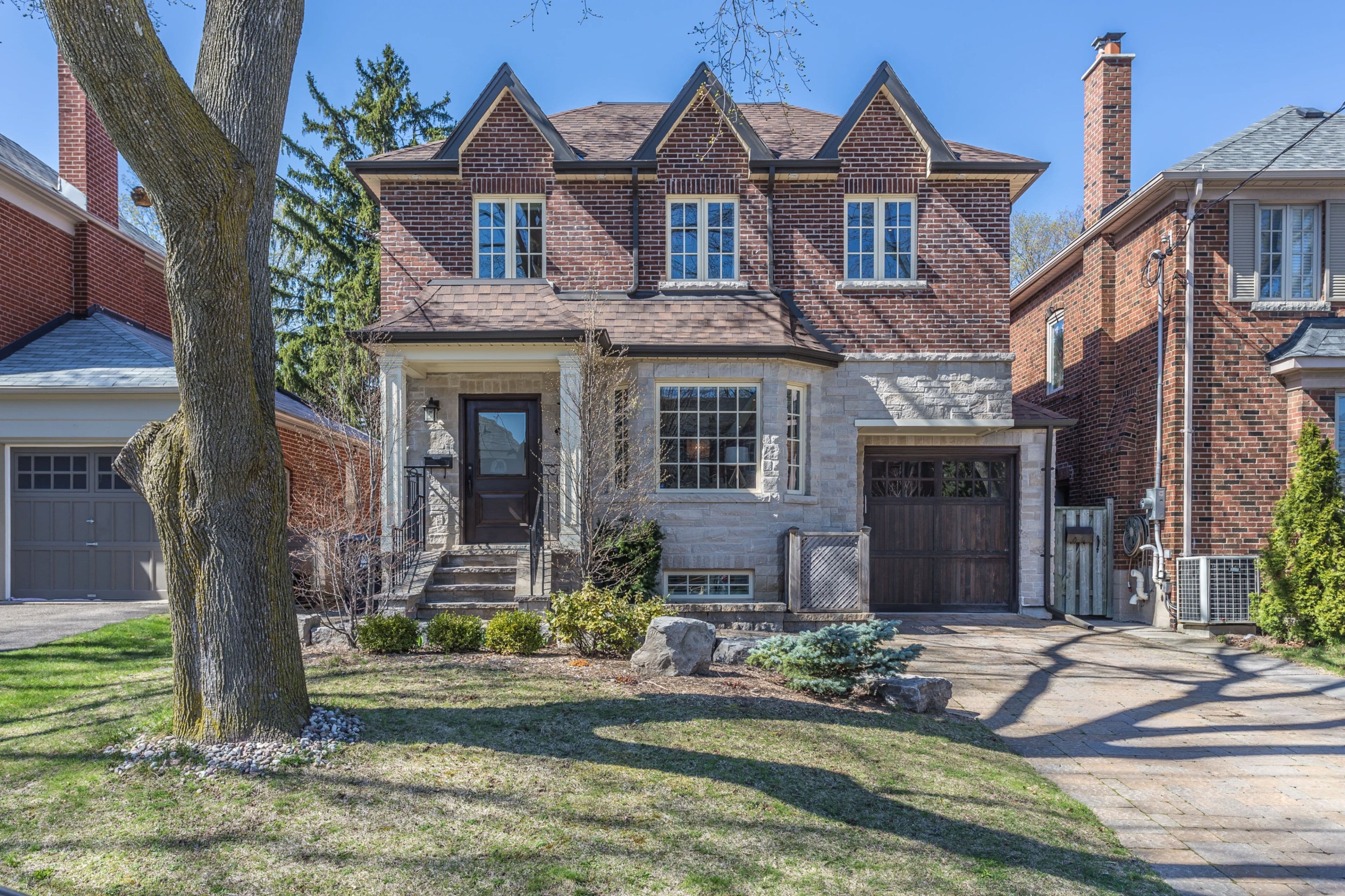 38 Annesley Avenue, Toronto C11, ON M4G 2T7