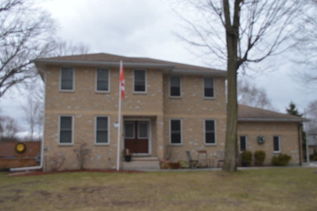 1 Simmons Court, Quinte West, ON K8V 6M9