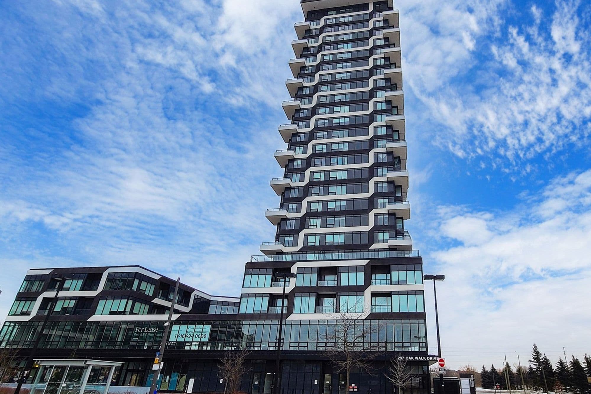 297 Oak Walk Drive 1101, Oakville, ON L6H 6Z3