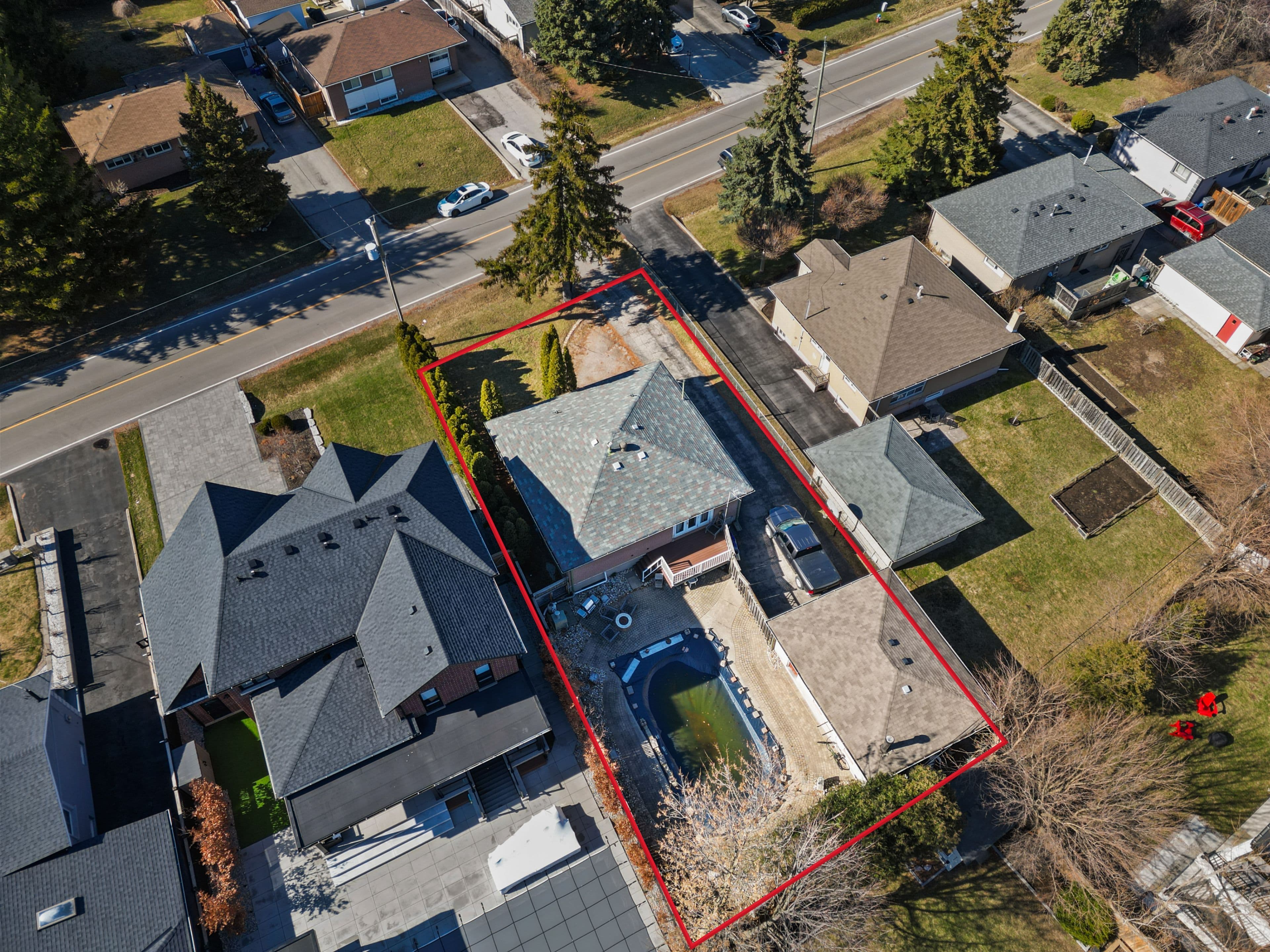 1294 Pinegrove Road, Oakville, ON L6L 2X3