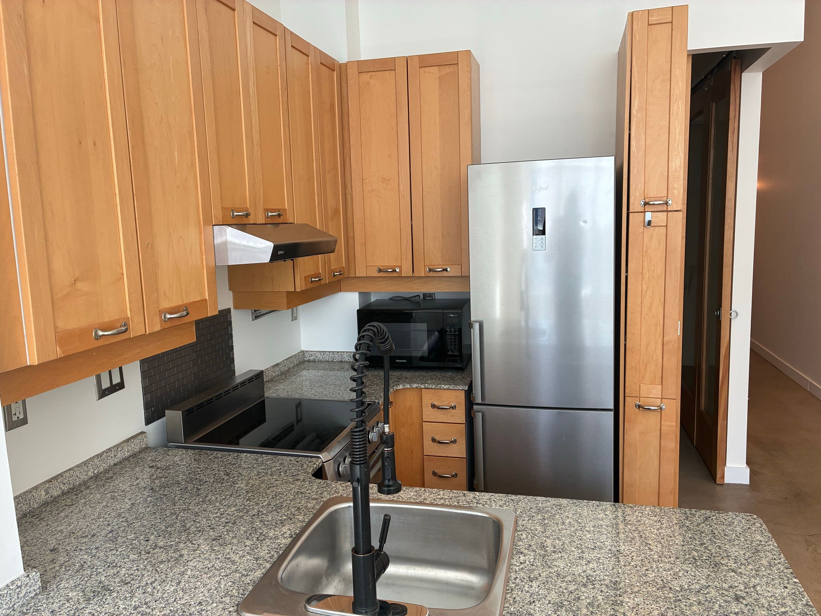 135 Dalhousie Street 404, Toronto C08, ON M5B 2S1