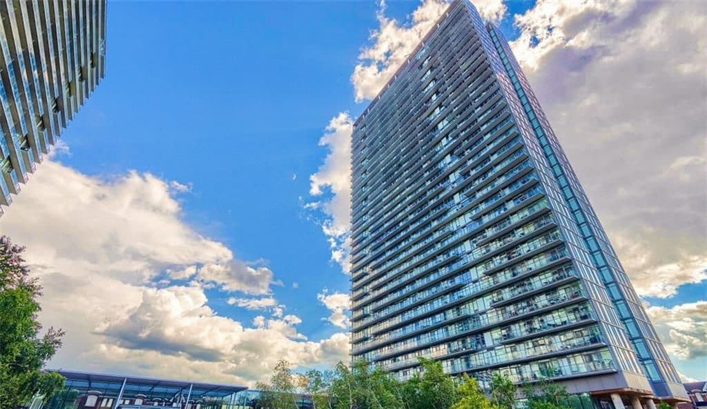 105 The Queensway Avenue 2201, Toronto W01, ON M6S 5B5