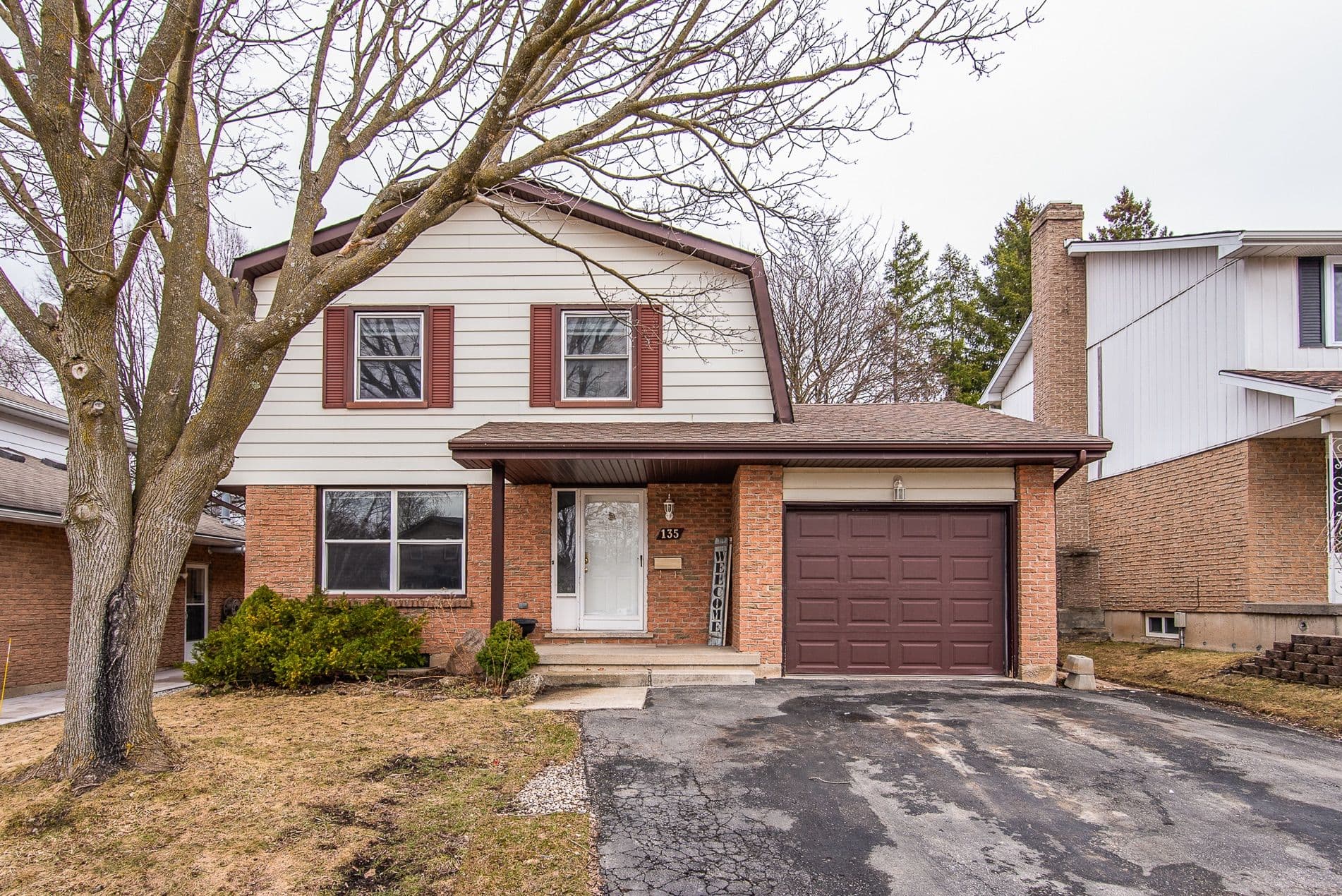 135 Vintage Crescent, Kitchener, ON N2P 1L1