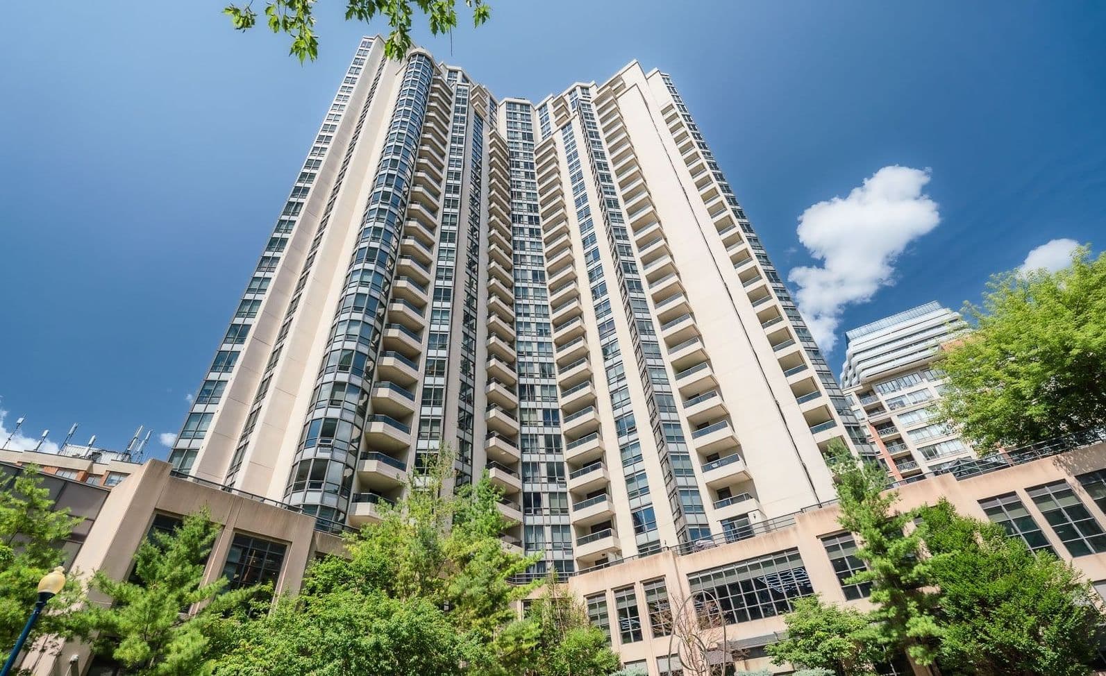 500 Doris Avenue 1827, Toronto C14, ON M2N 0C1