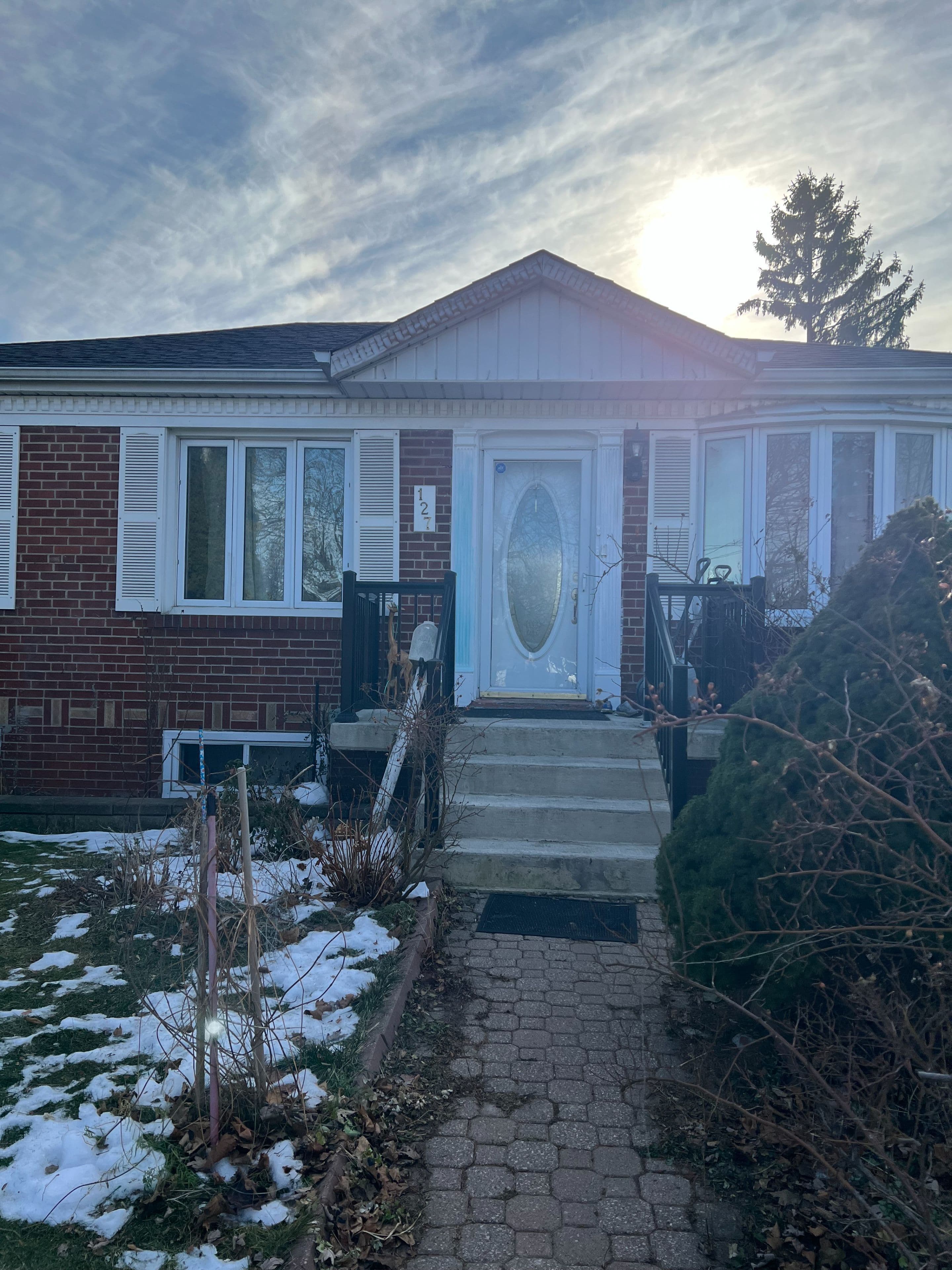 127 Chillery Avenue Bsmt, Toronto E08, ON M1K 4T5