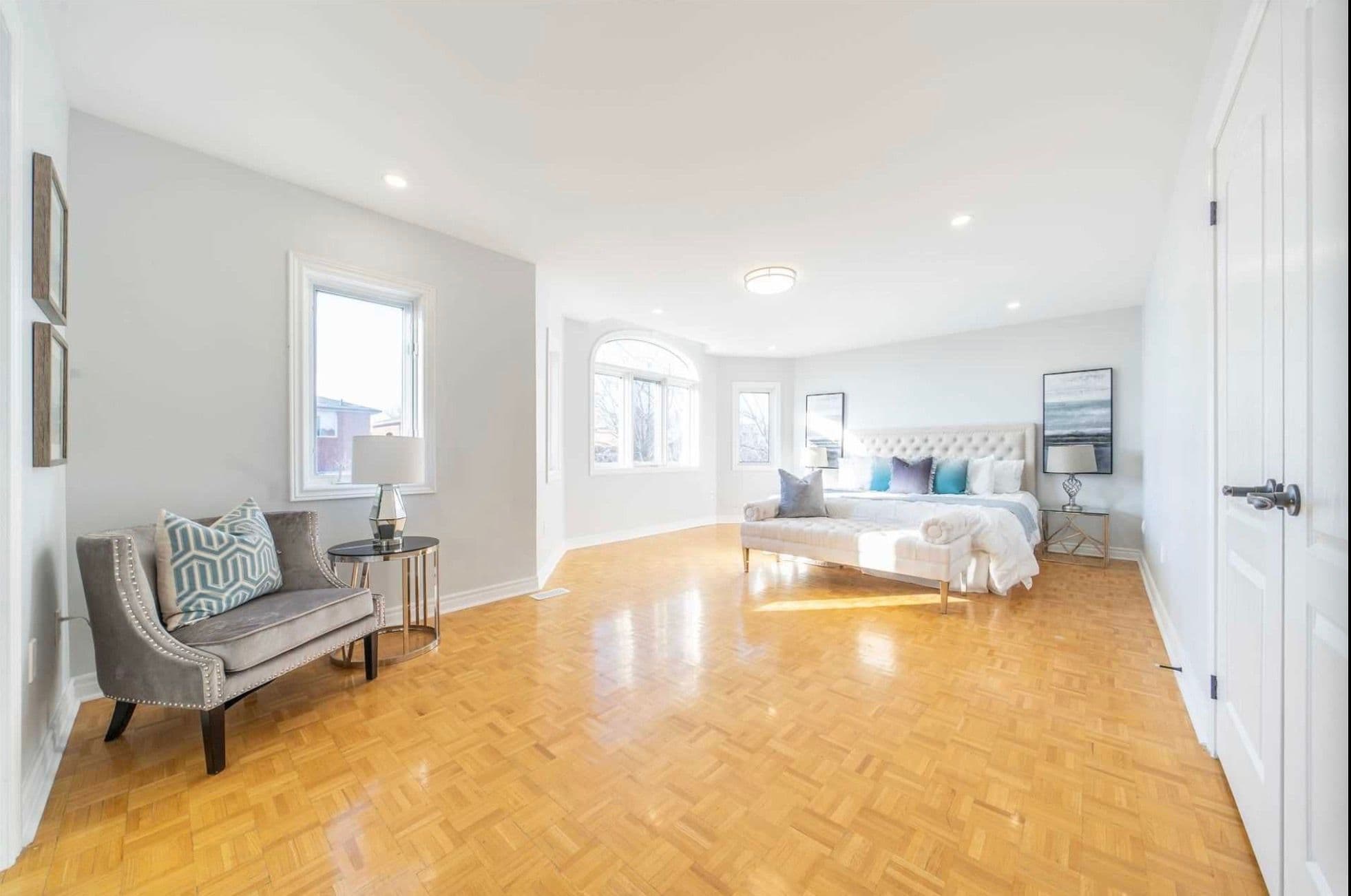 241 Highglen Avenue, Markham, ON L3S 3W4