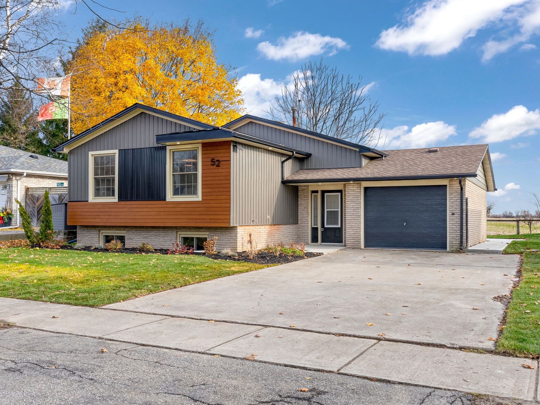 52 Fieldgate Drive Lower, Brantford, ON N3P 1H4