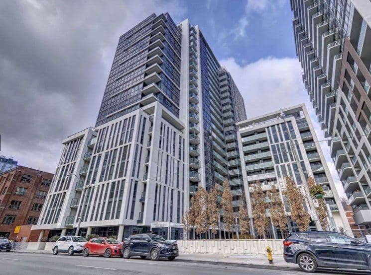 400 Adelaide Street E 716, Toronto C08, ON M5A 1N4