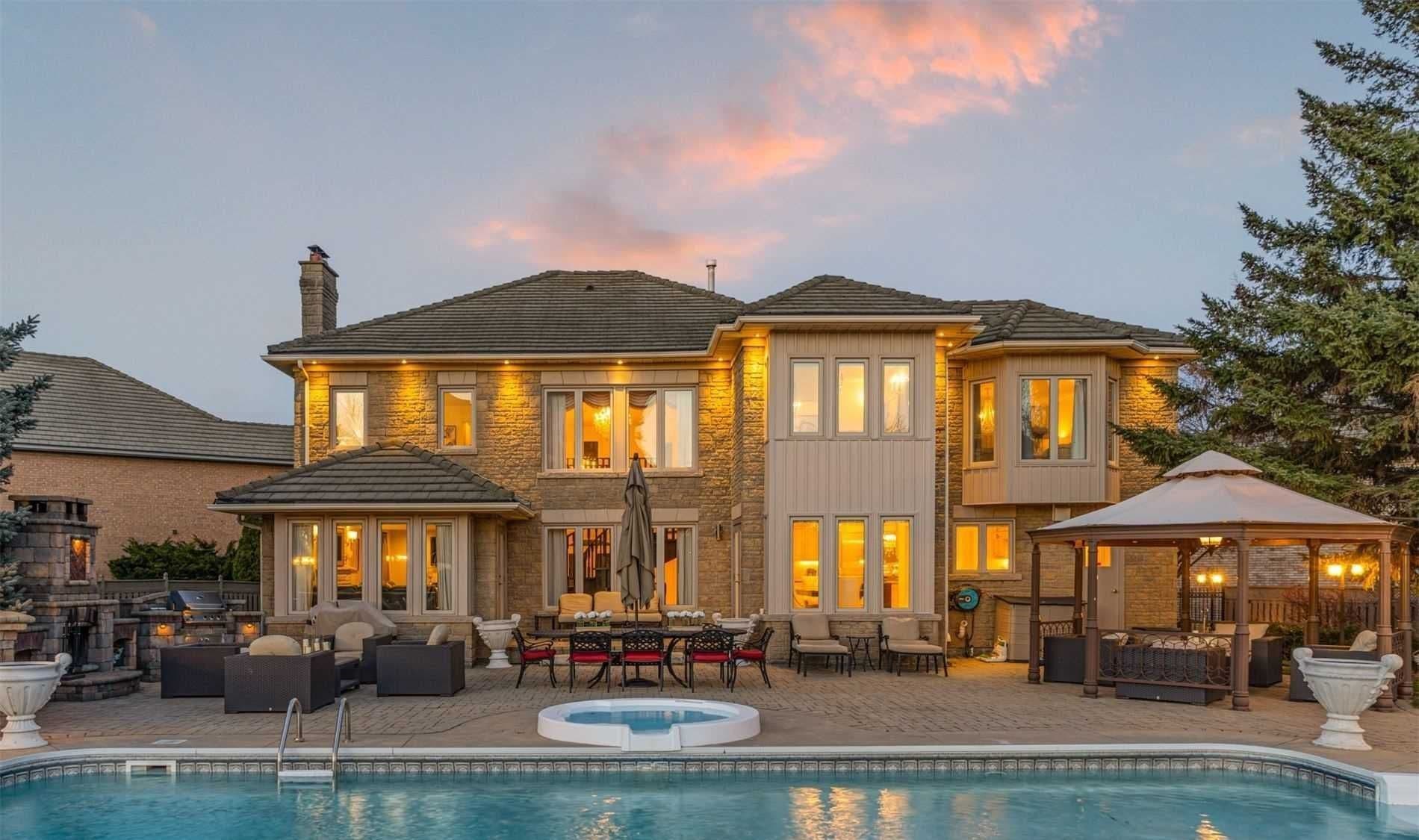 5128 Elderview Court, Mississauga, ON L5M 5A9