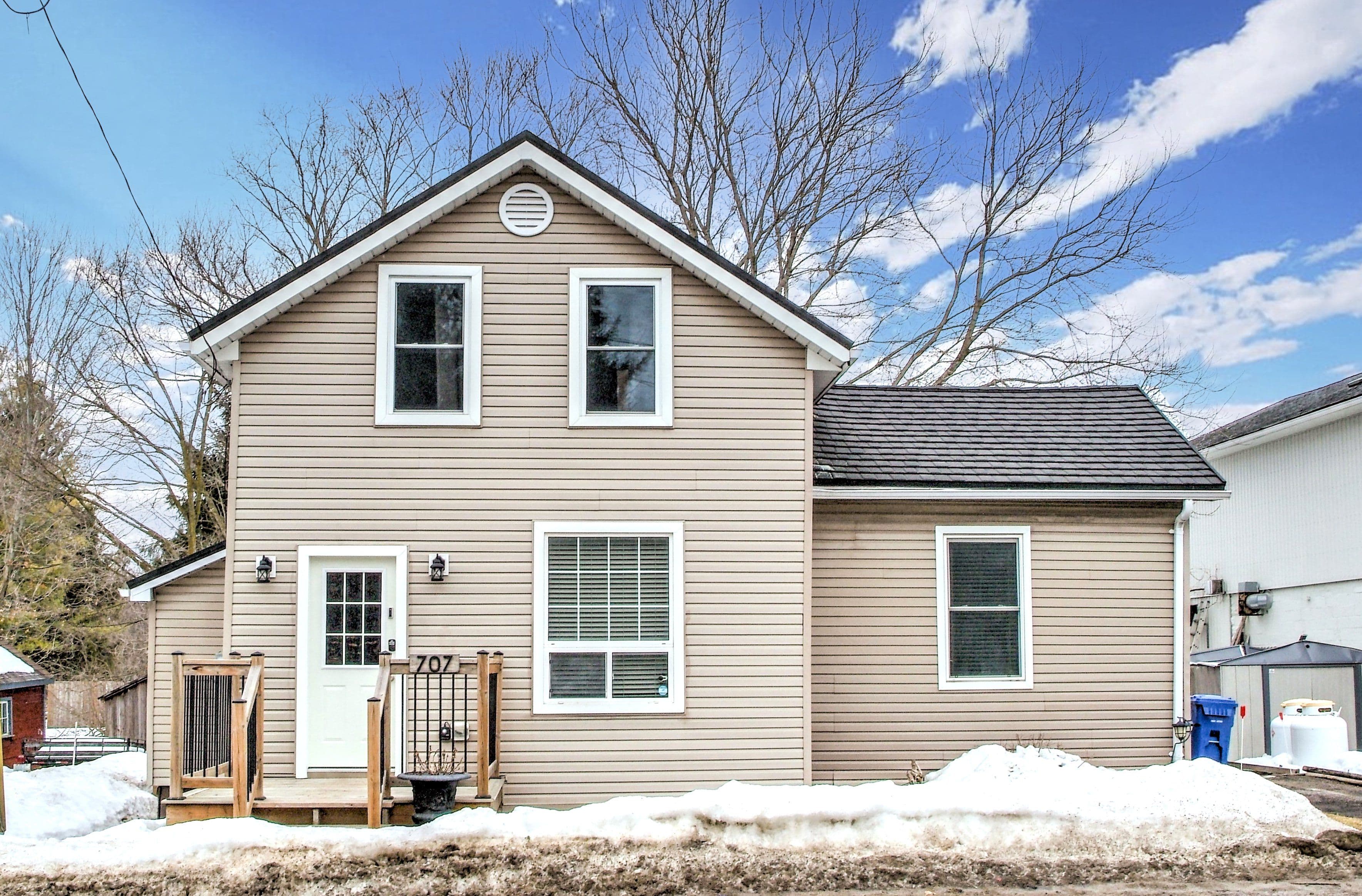 707 Queen Street, West Grey, ON N0G 2M0