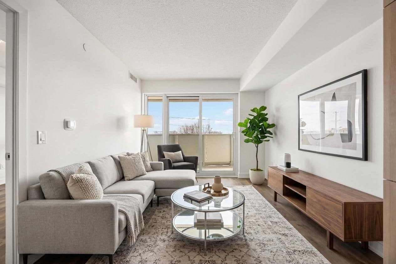 1010 Sandy Beach Road Road 304, Pickering, ON L1W 0C7