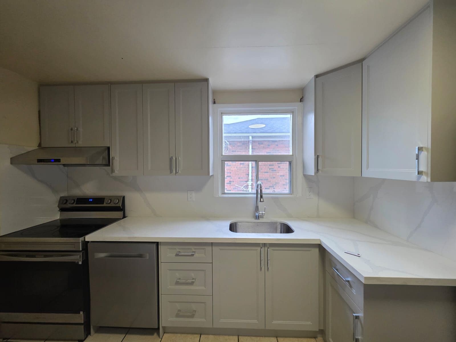 45 Huntington Avenue Upper, Toronto E04, ON M1K 4K9