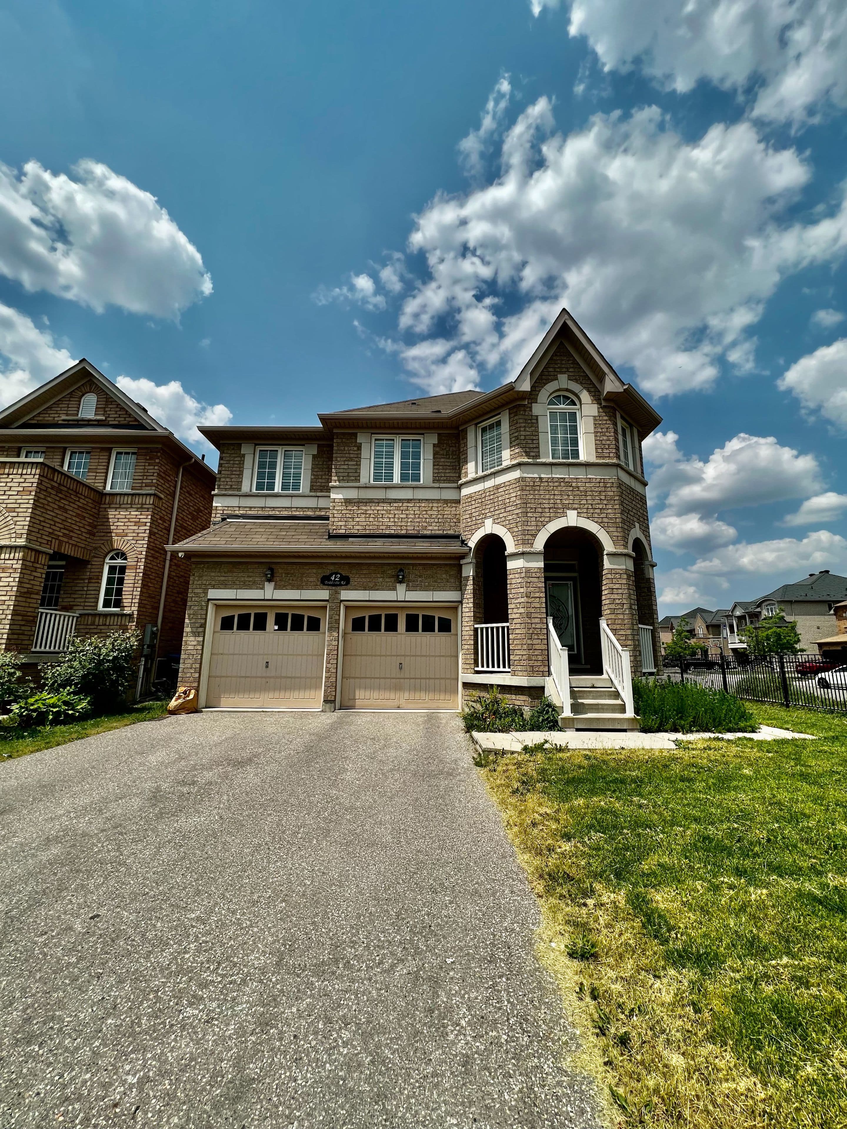 42 Toddville Road Main, Brampton, ON L6P 3J2