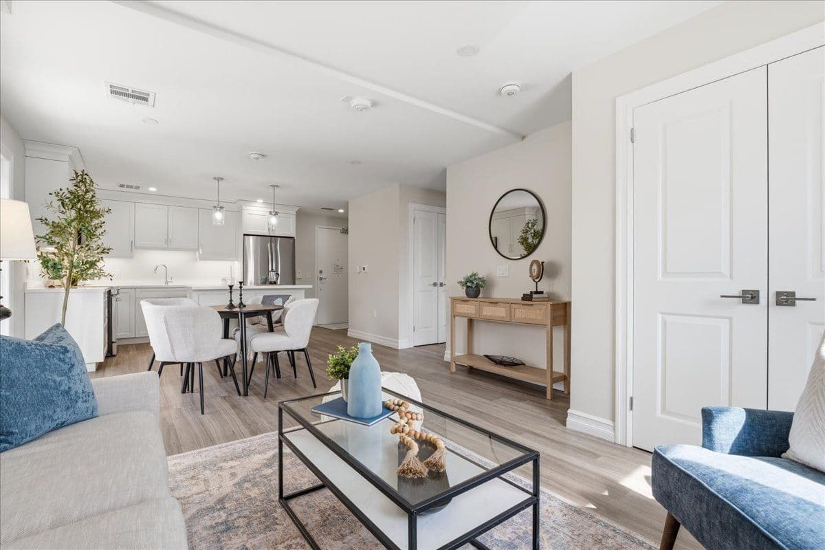 100 Gordon Street 204, Stratford, ON N5A 7T8