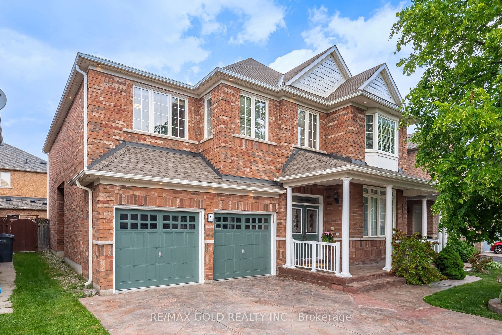 5 Summershade Street, Brampton, ON L6P 2B9