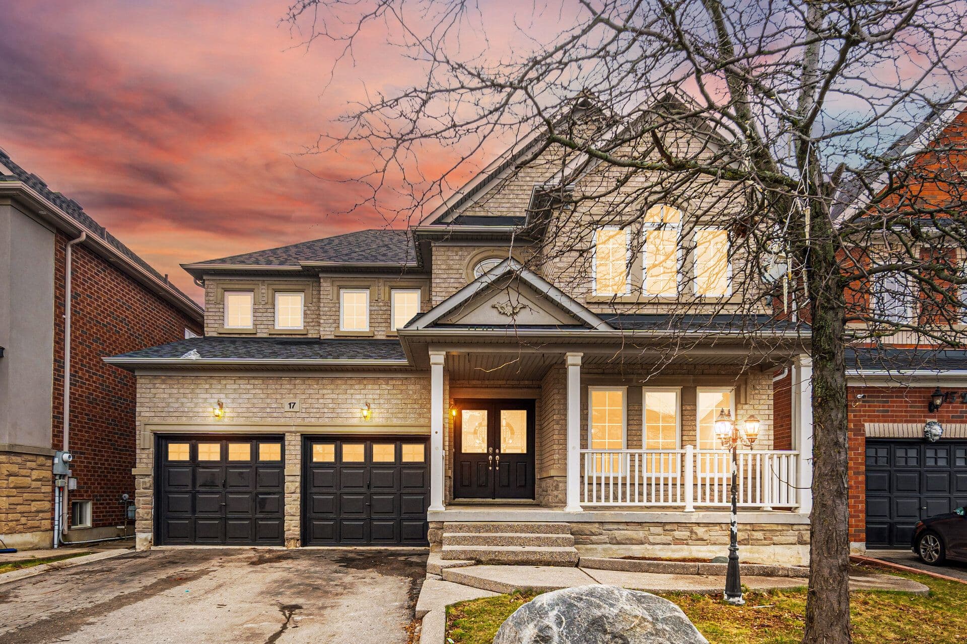 17 Donherb Crescent, Caledon, ON L7C 1E3