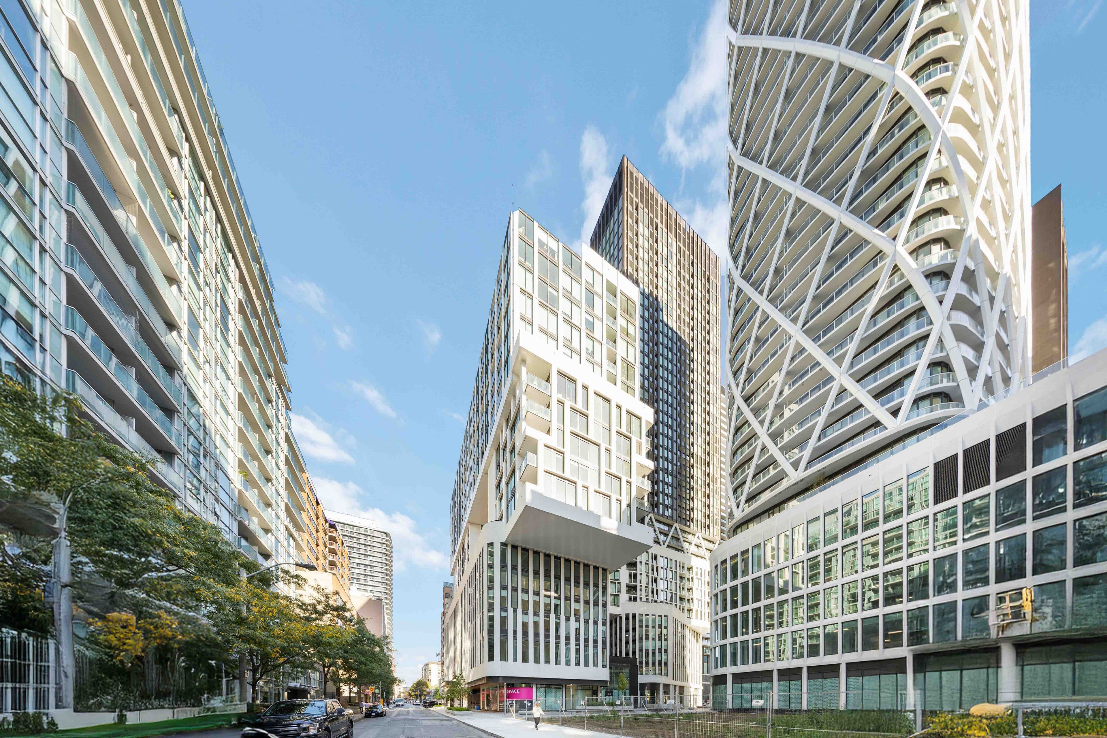 121 St. Patrick Street 1216, Toronto C01, ON M5T 3C1