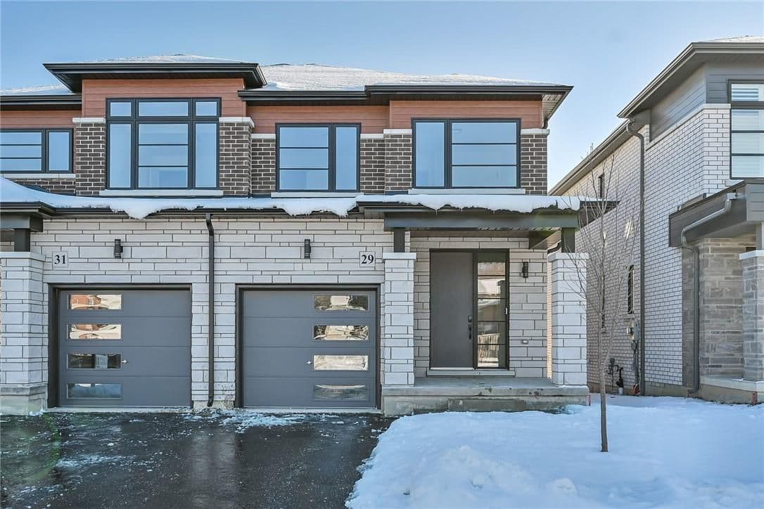 29 Kingfisher Drive, Hamilton, ON L9A 5A4