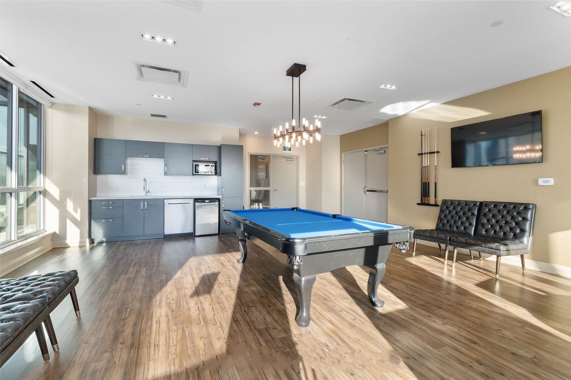 1486 Bathurst Street 1206, Toronto C03, ON M5P 3G9