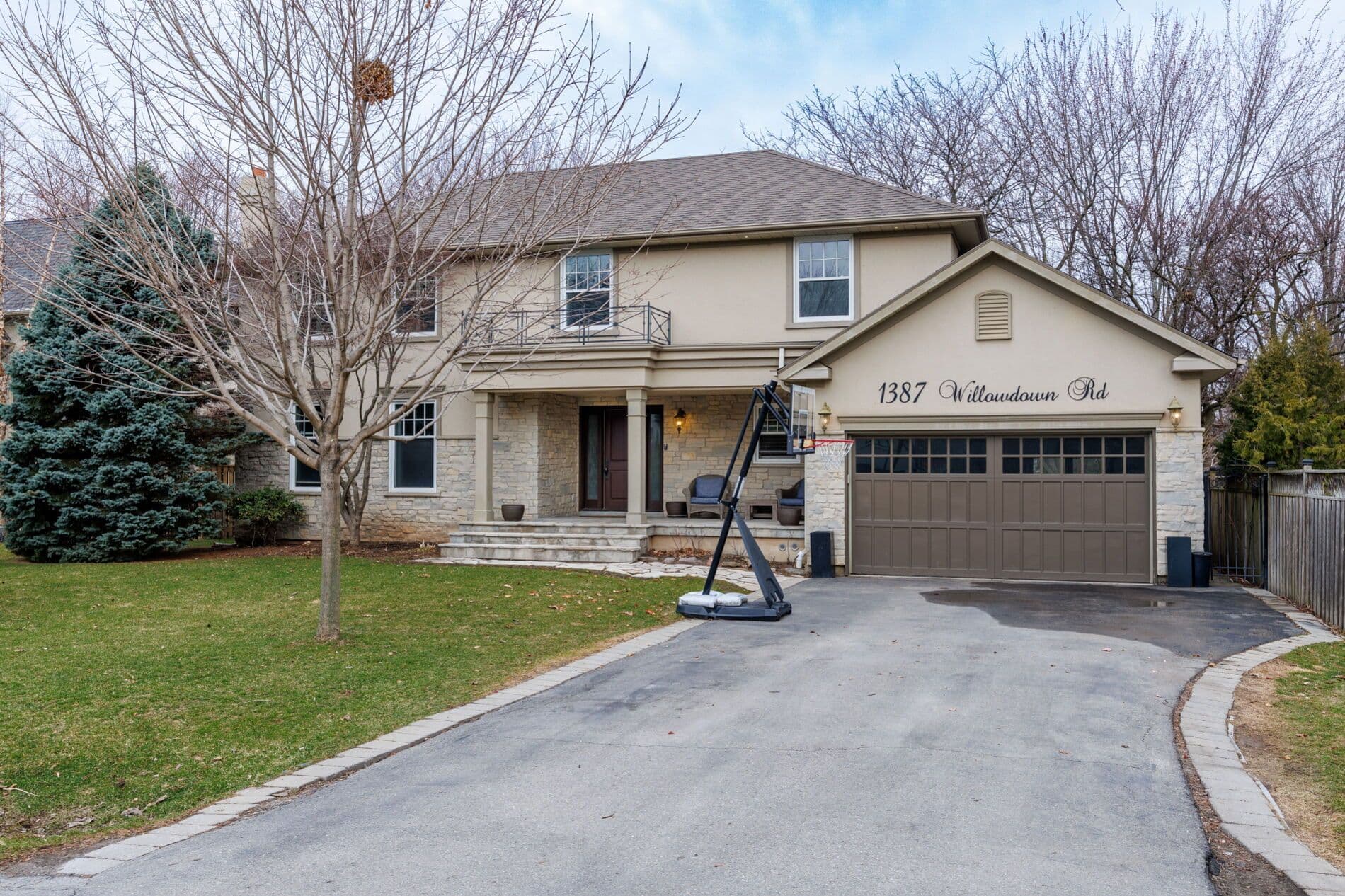 1387 Willowdown Road, Oakville, ON L6L 1X2
