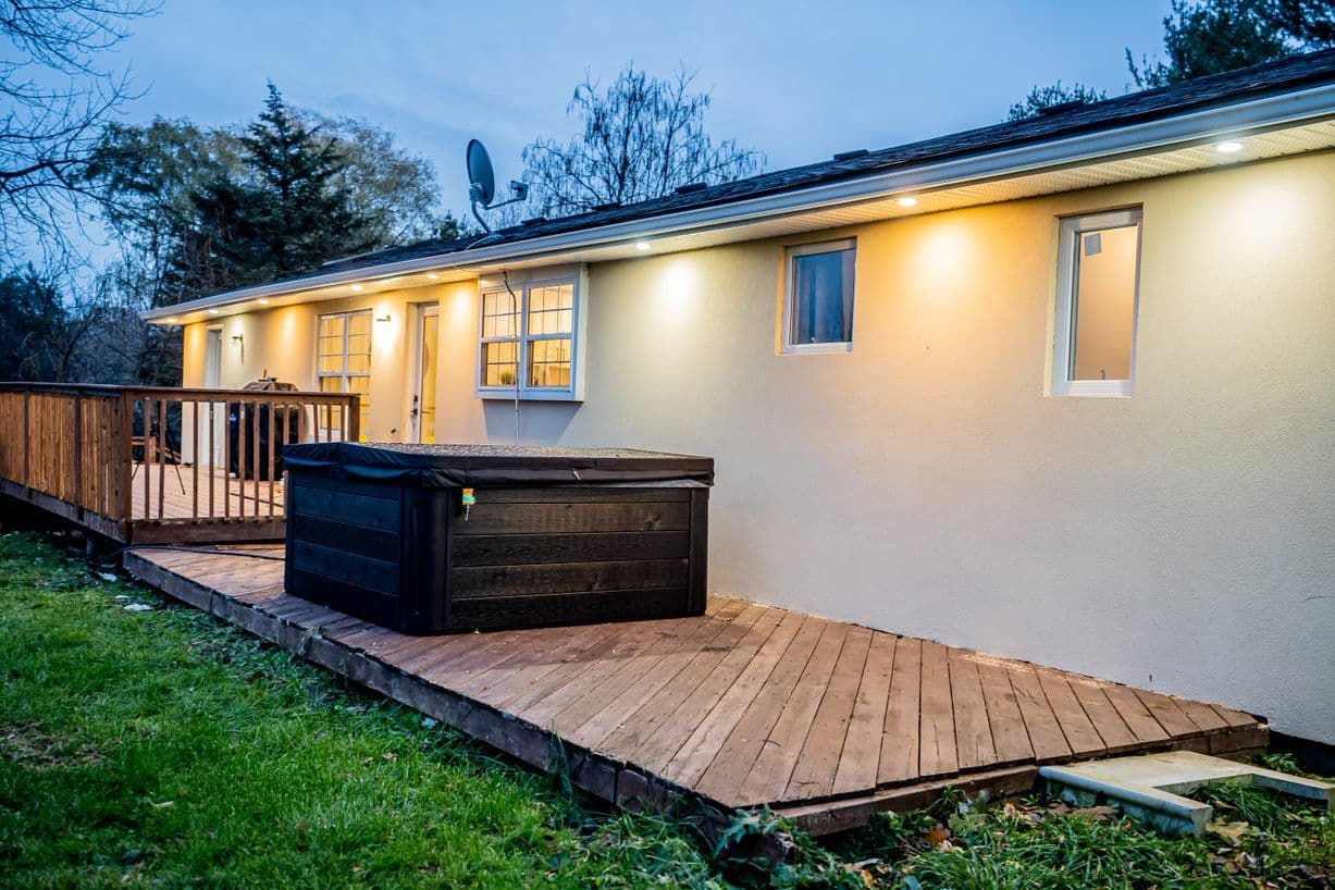 2300 Olde Base Line Road, Caledon, ON L7C 0J3