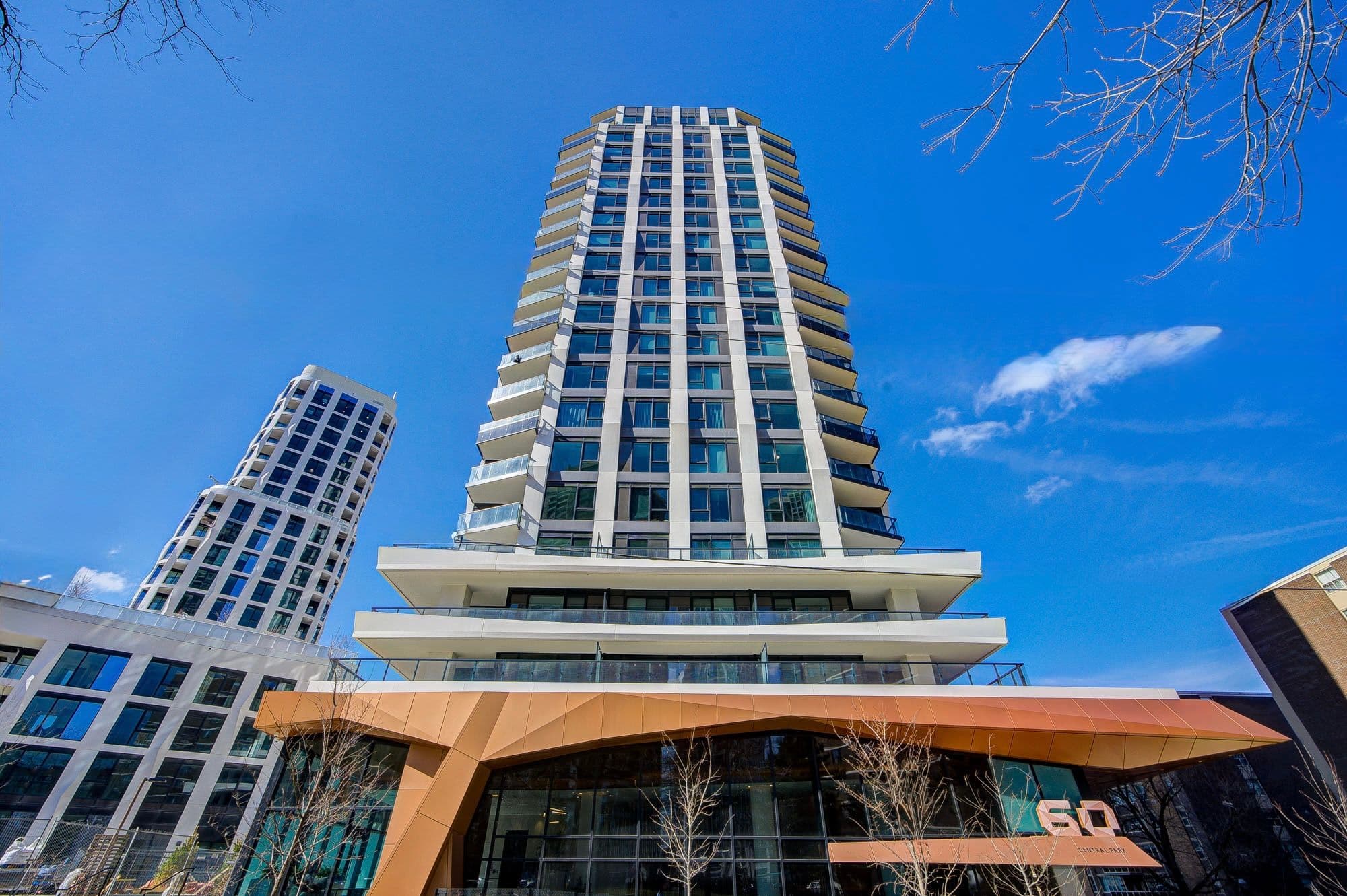 60 Central Park Roadway N/A 1710, Toronto W08, ON M9A 0E6