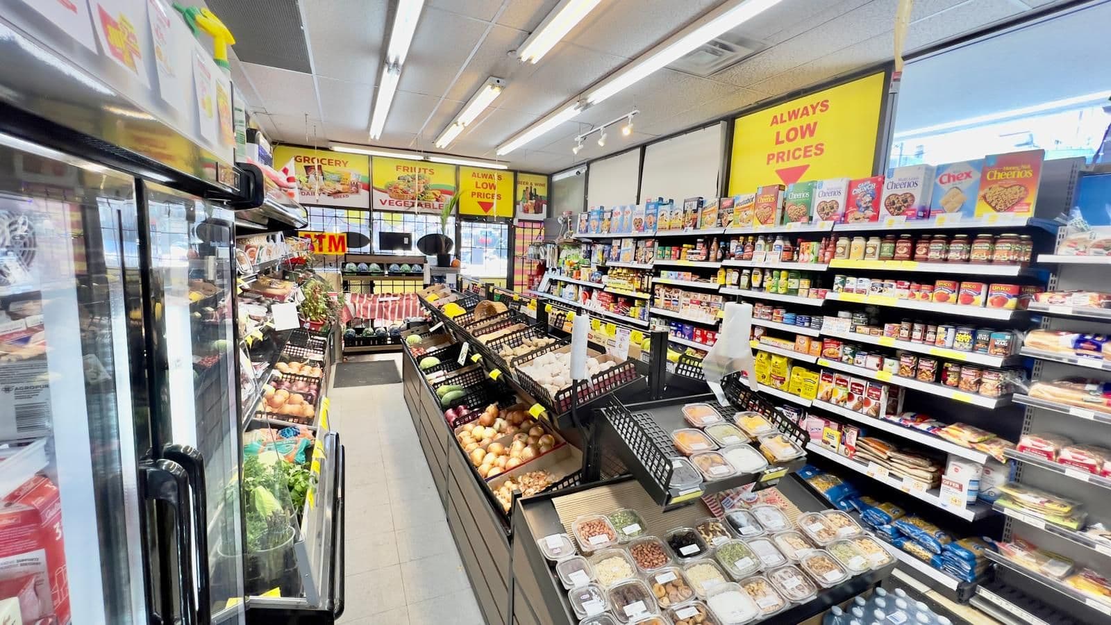 124 Eglinton Avenue W 104, Toronto C03, ON M4R 2G8