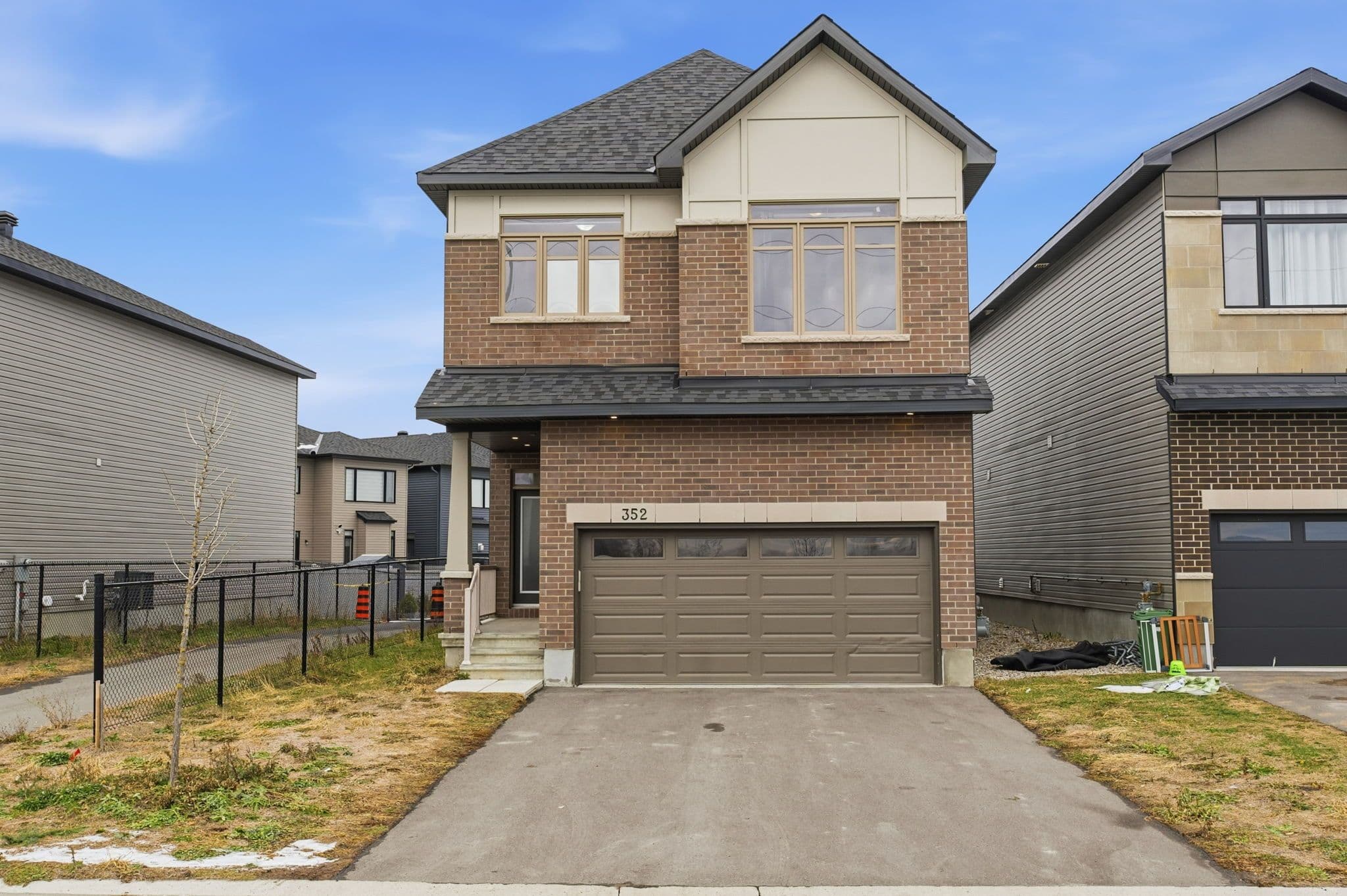 352 Monticello Avenue, Kanata, ON K2S 2S5